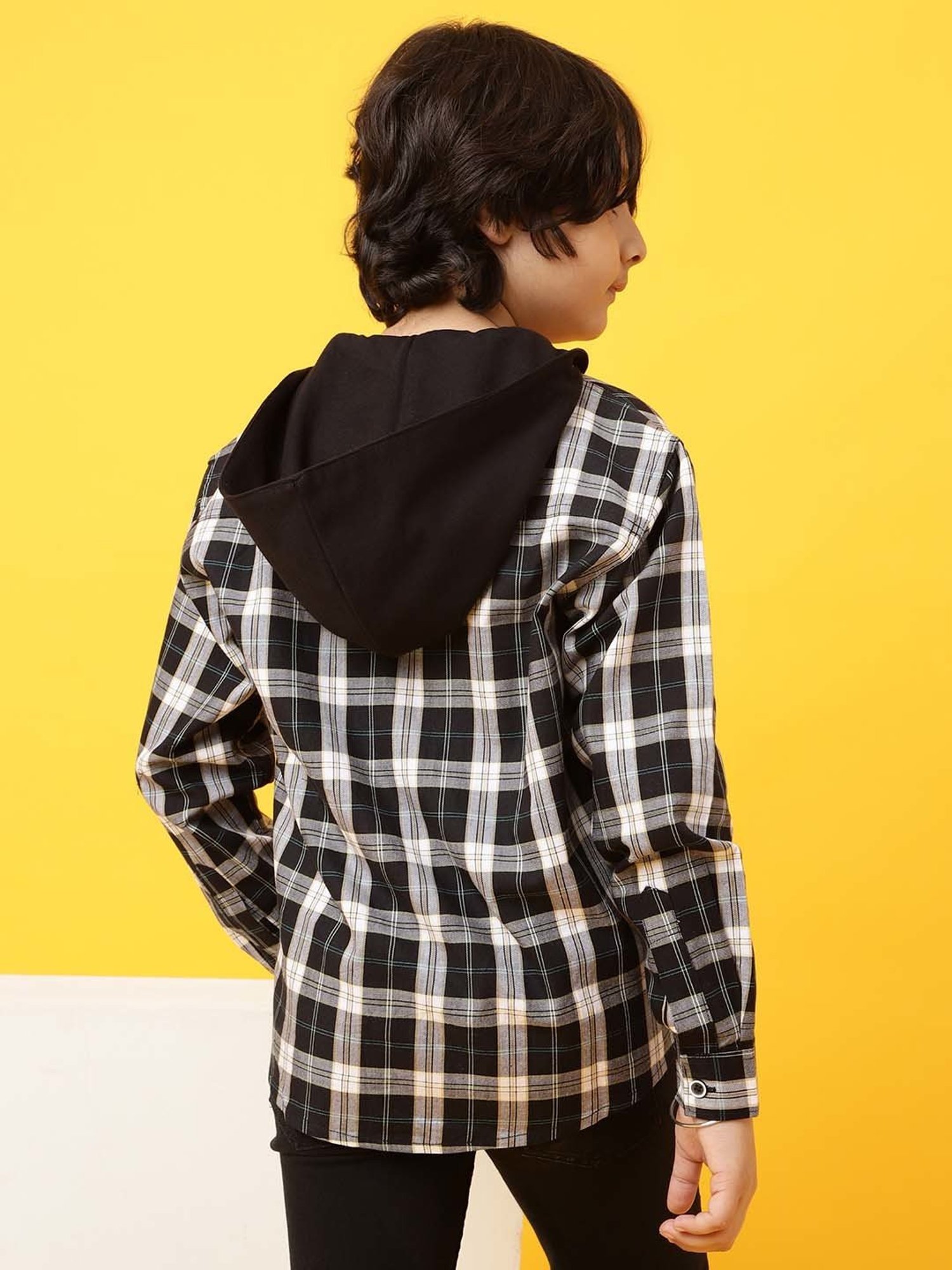 Tales & Stories Kids Black & White Cotton Chequered Full Sleeves Shirt