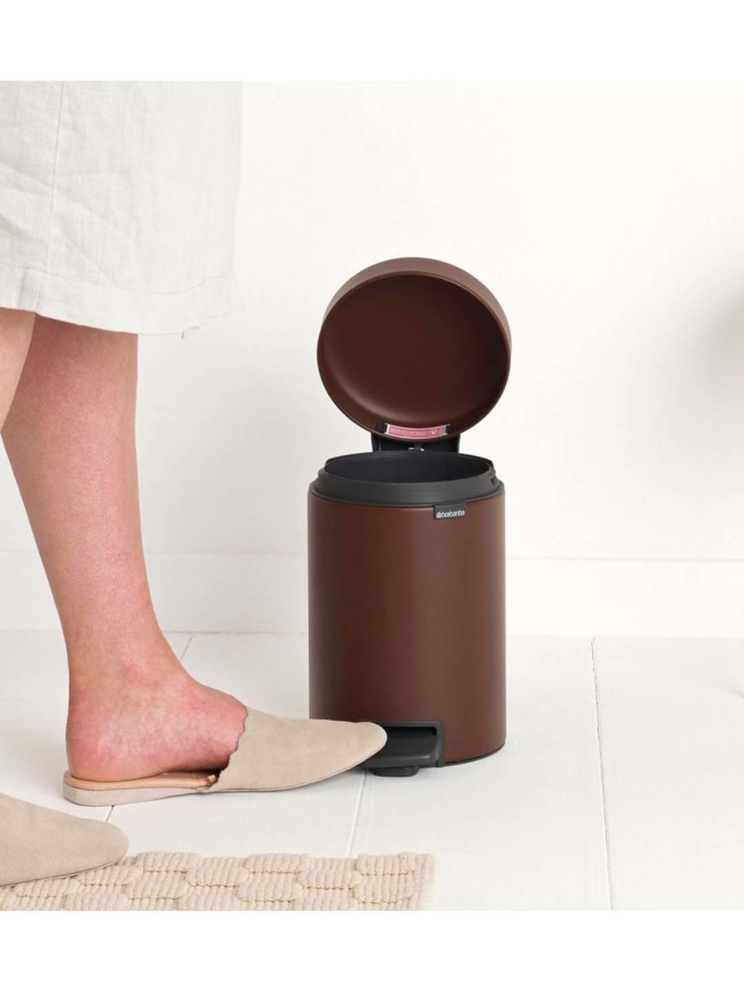 BRABANTIA NewIcon Brown Plastic Pedal Bin (3 L)