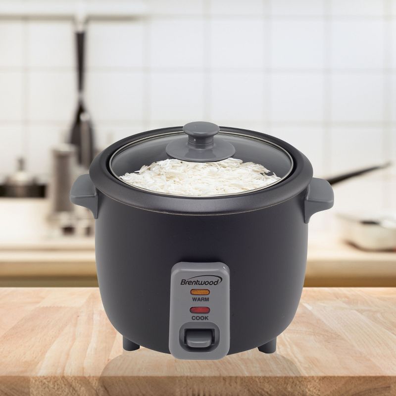 Brentwood 4 Cup Rice Cooker in Black