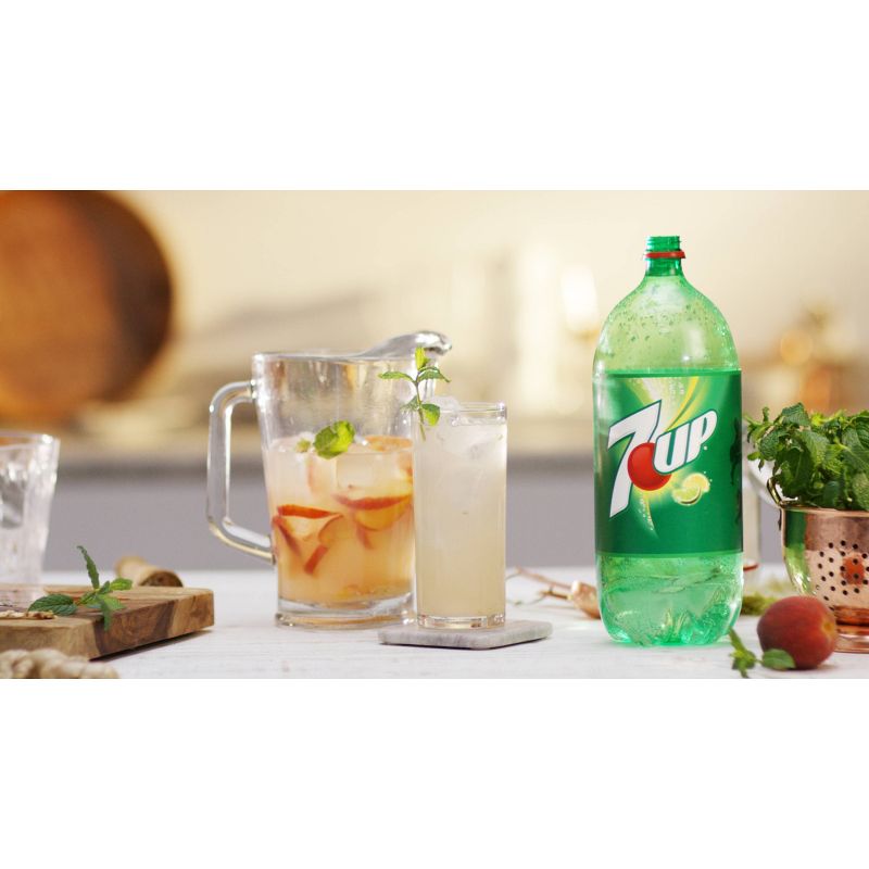 7UP Soda - 2 L Bottle