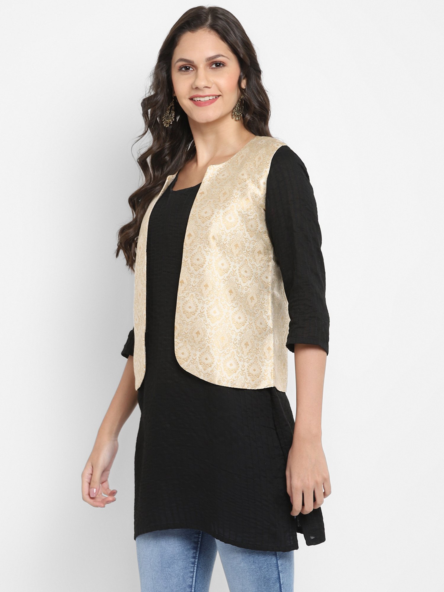 Hangup Beige Jacquard Pattern Shrug