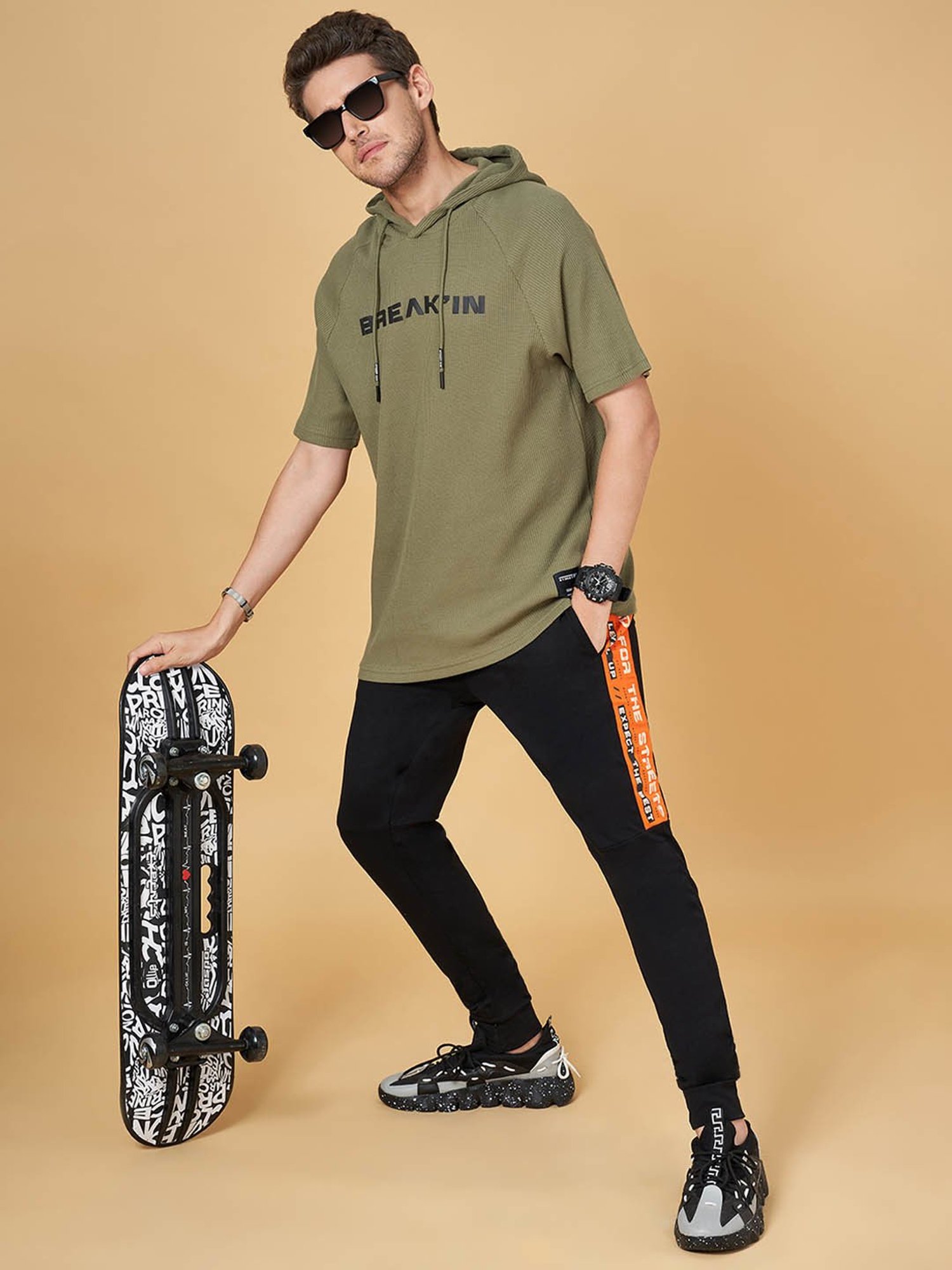 Street 808 by Pantaloons Green Cotton Regular Fit Printed Hooded T-Shirt