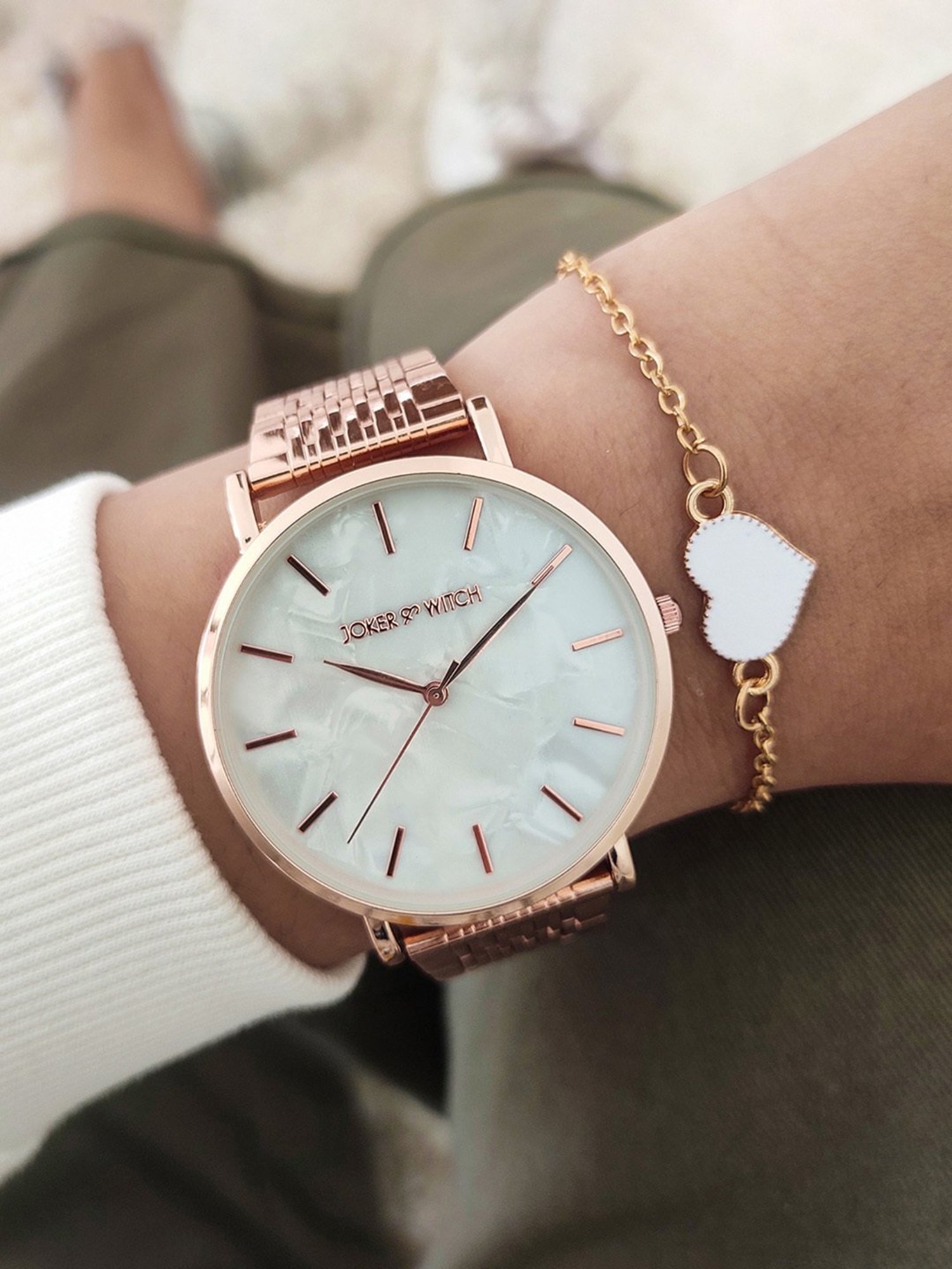 Joker & WItch JWBS596 Analog Watch with Bracelet Gift Set for Women