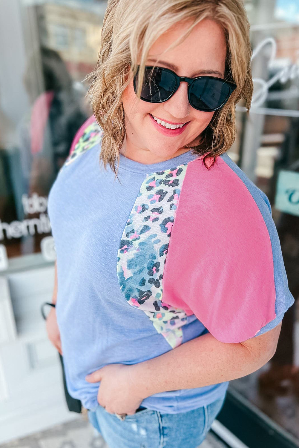 Rose Leopard Print V Neck Plus Size Tee