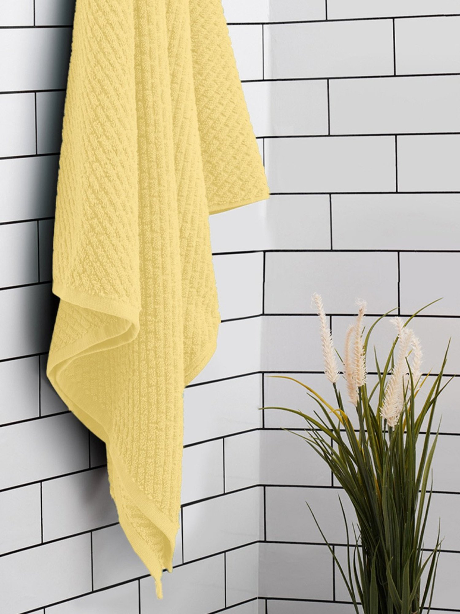 Spaces Genesis Yellow 400 GSM Cotton Bath Towel