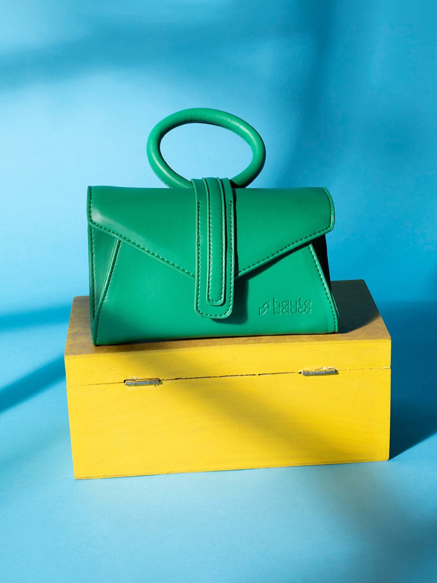 HauteSauce Green Medium Handheld Handbag