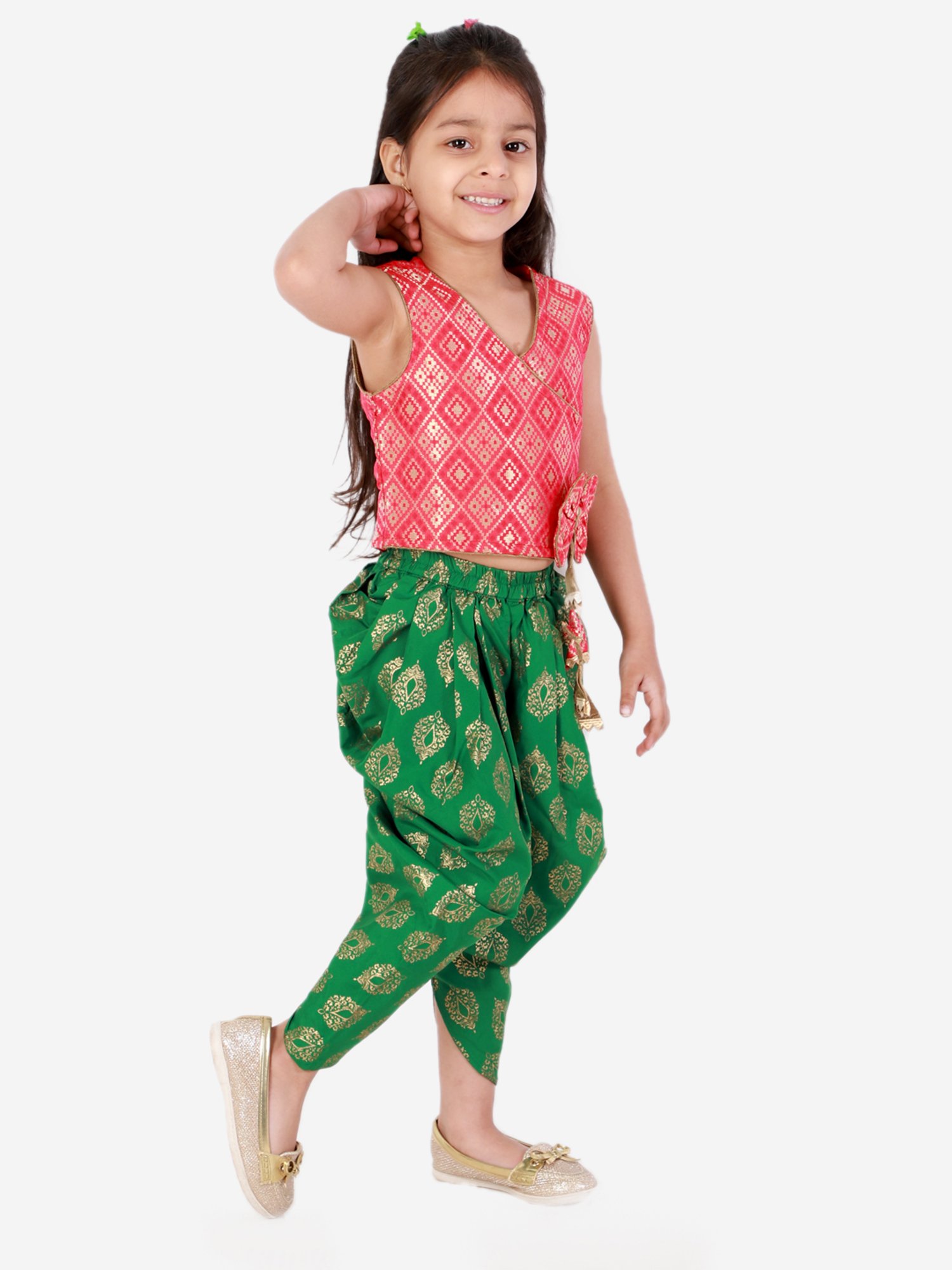 TWISHA Kids Red & Green Printed Top with Dhoti