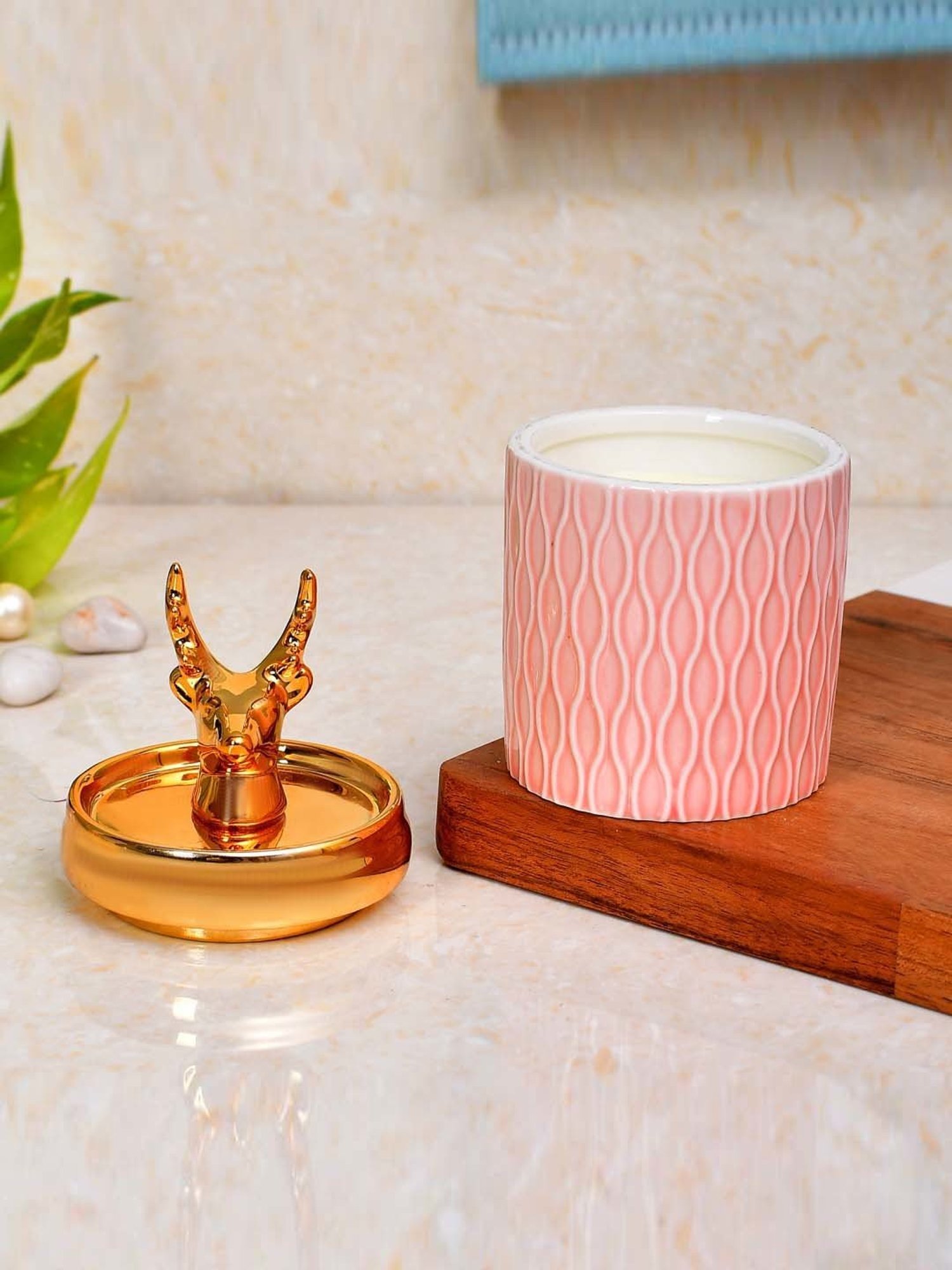 Lidded Glass Jar Crackling Wooden Wick Teak and Moss Candle - Nature's Wick