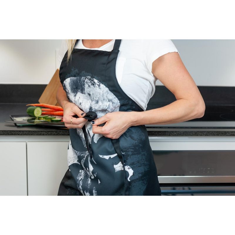 Underground Toys Marvel Punisher Skull Logo Adult Apron