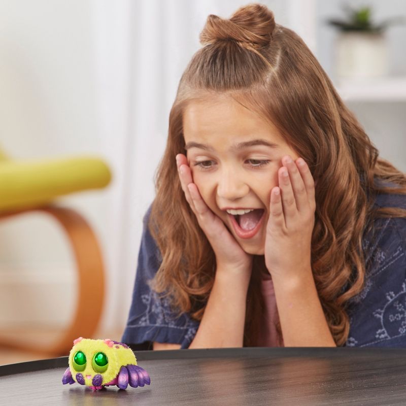 Yellies! Lil' Blinks Voice-Activated Spider Pet
