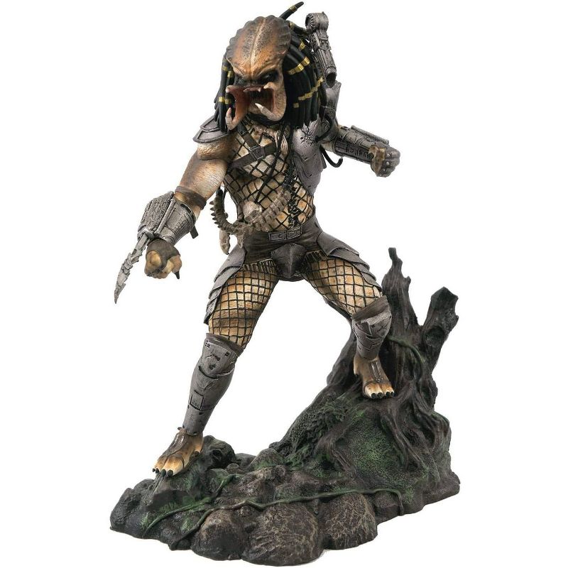 Diamond Select Predator Gallery Exclusive Unmasked 10 Inch PVC Statue