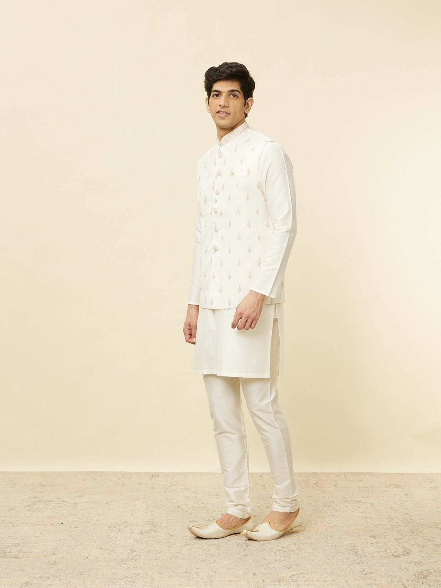 Manyavar Warm White Regular Fit Self Pattern Nehru Jacket