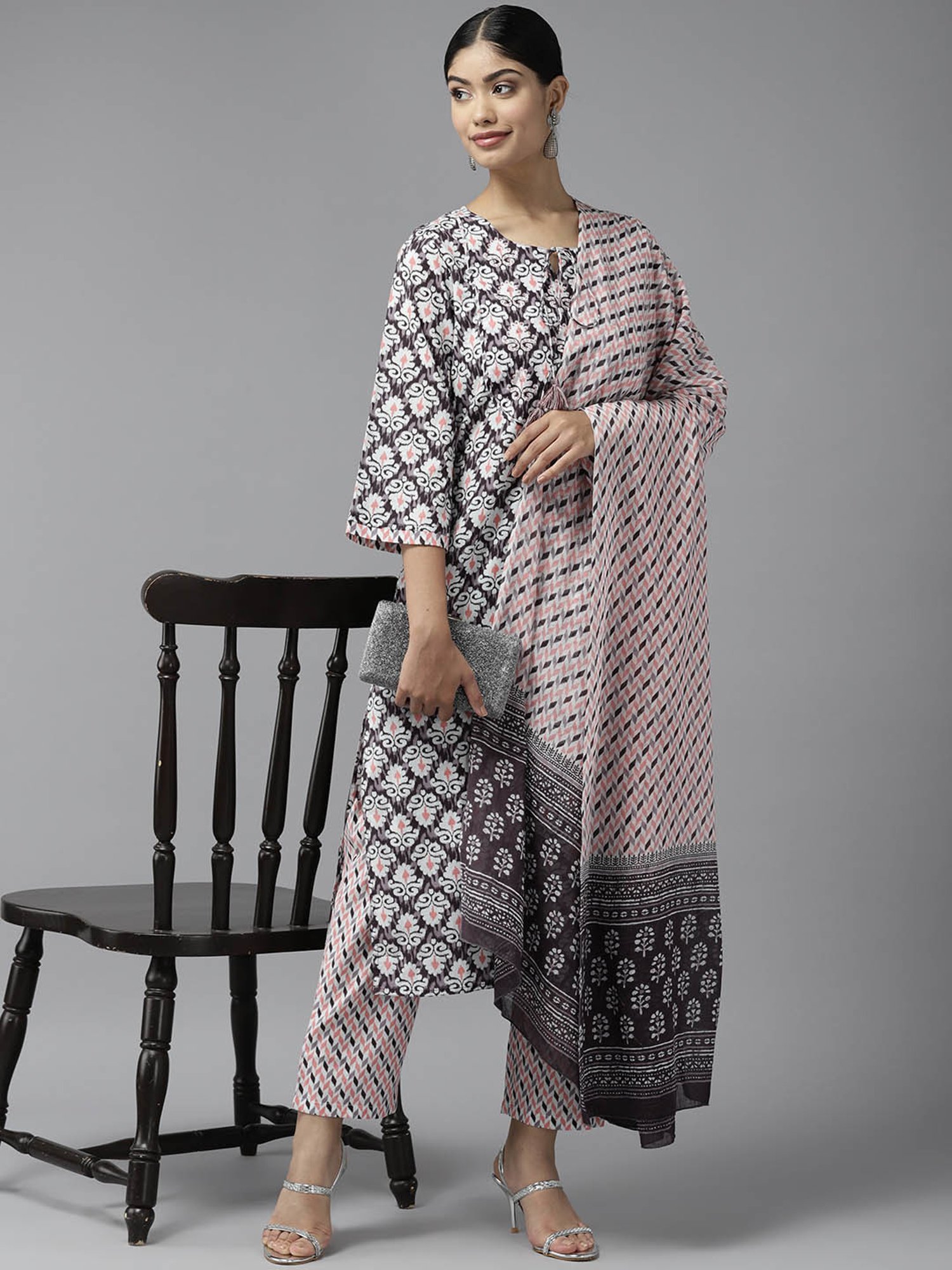 Prakrti Grey Cotton Printed Kurta With Pant & Dupatta