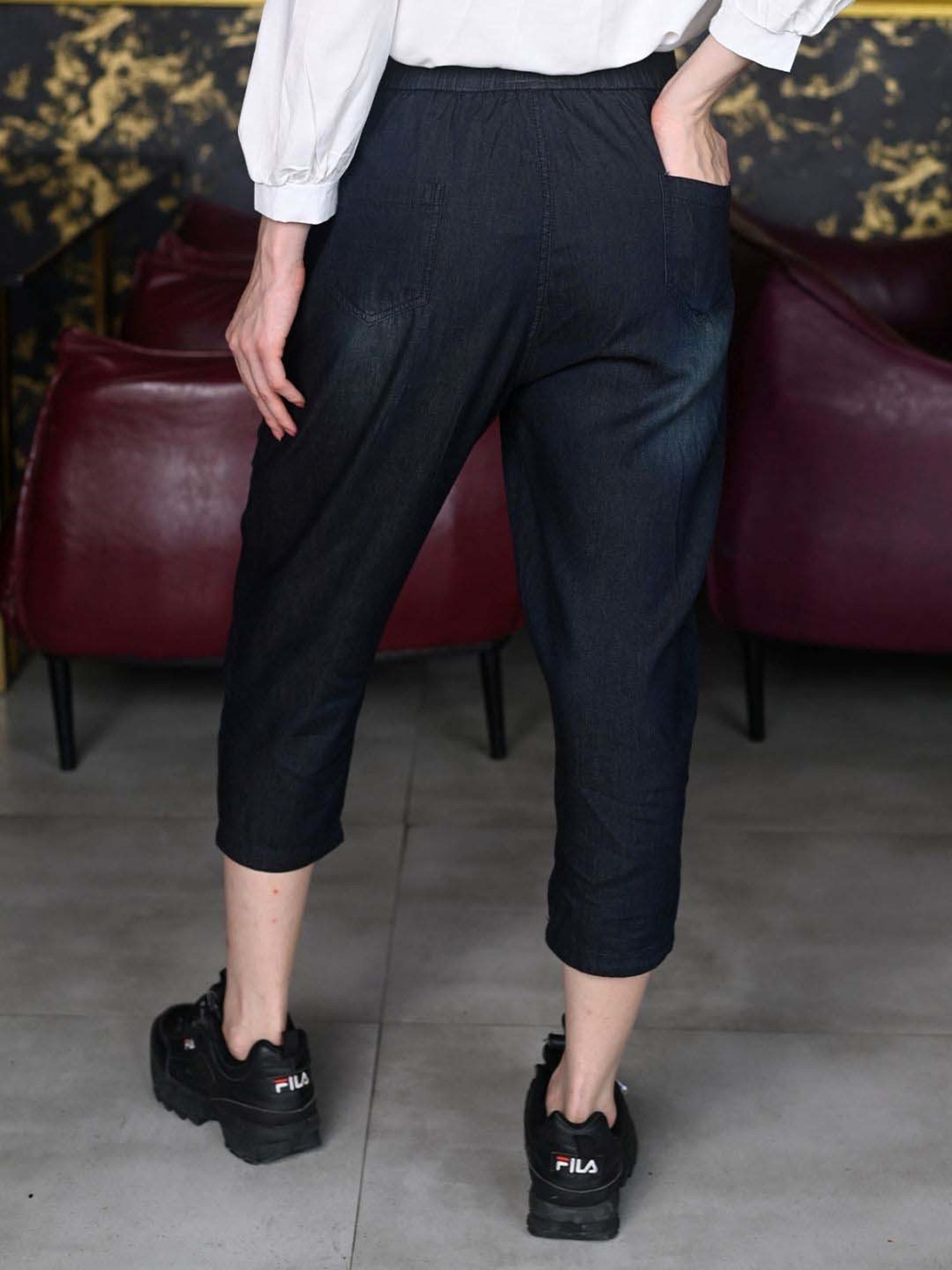 Odette Black Mid Rise Cropped Pants