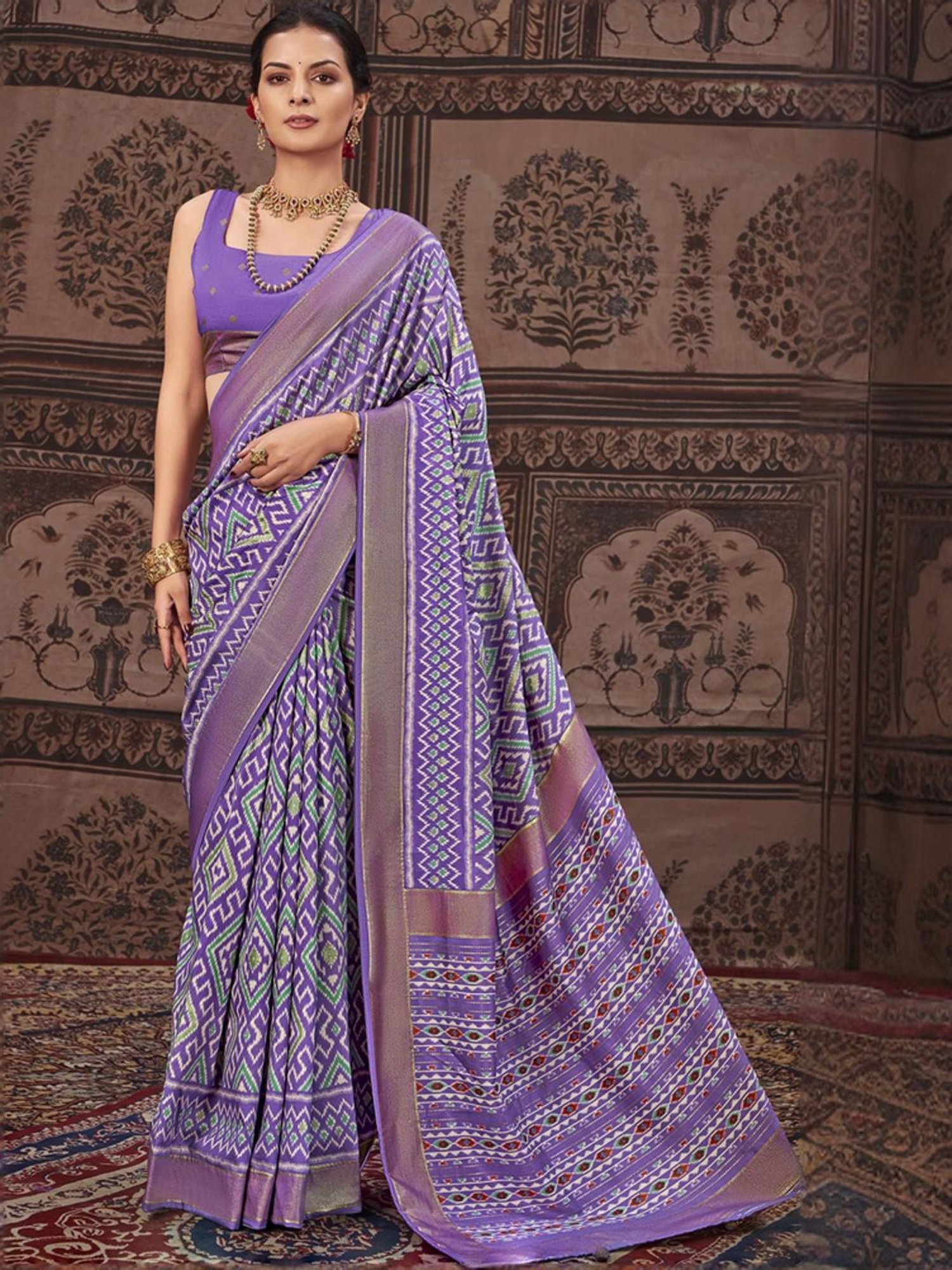 Satrani Purple Geometric Print Saree With Unstitched Blouse