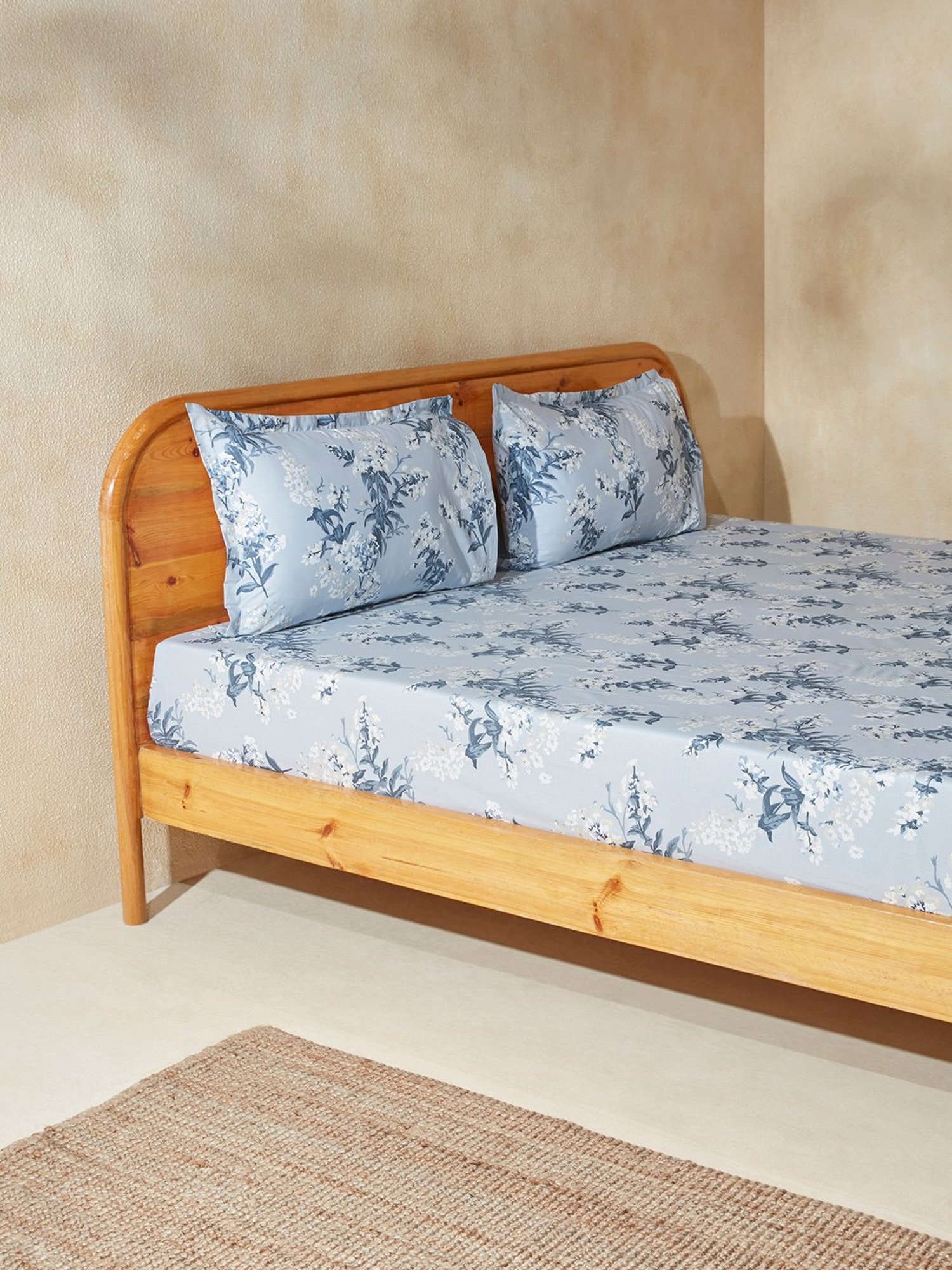 Westside Home Dusty Blue Floral King Bed Flat Sheet & Pillowcase Set