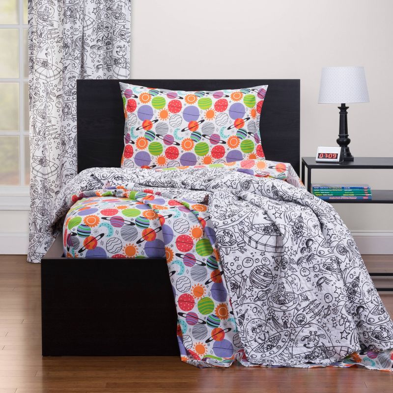 Full Plenty of Planets Sheet Set Red - Highlights