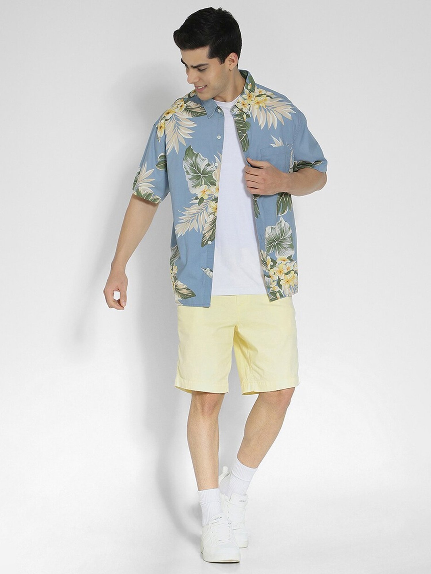 American Eagle Yellow Cotton Regular Fit Shorts