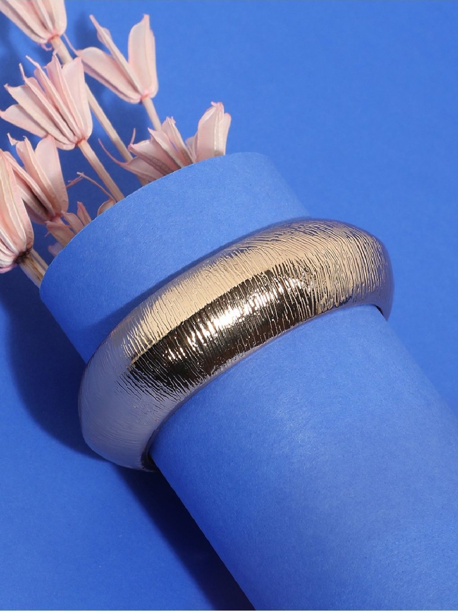 Sohi Women's Minimal Bangle Bracelet - Gold