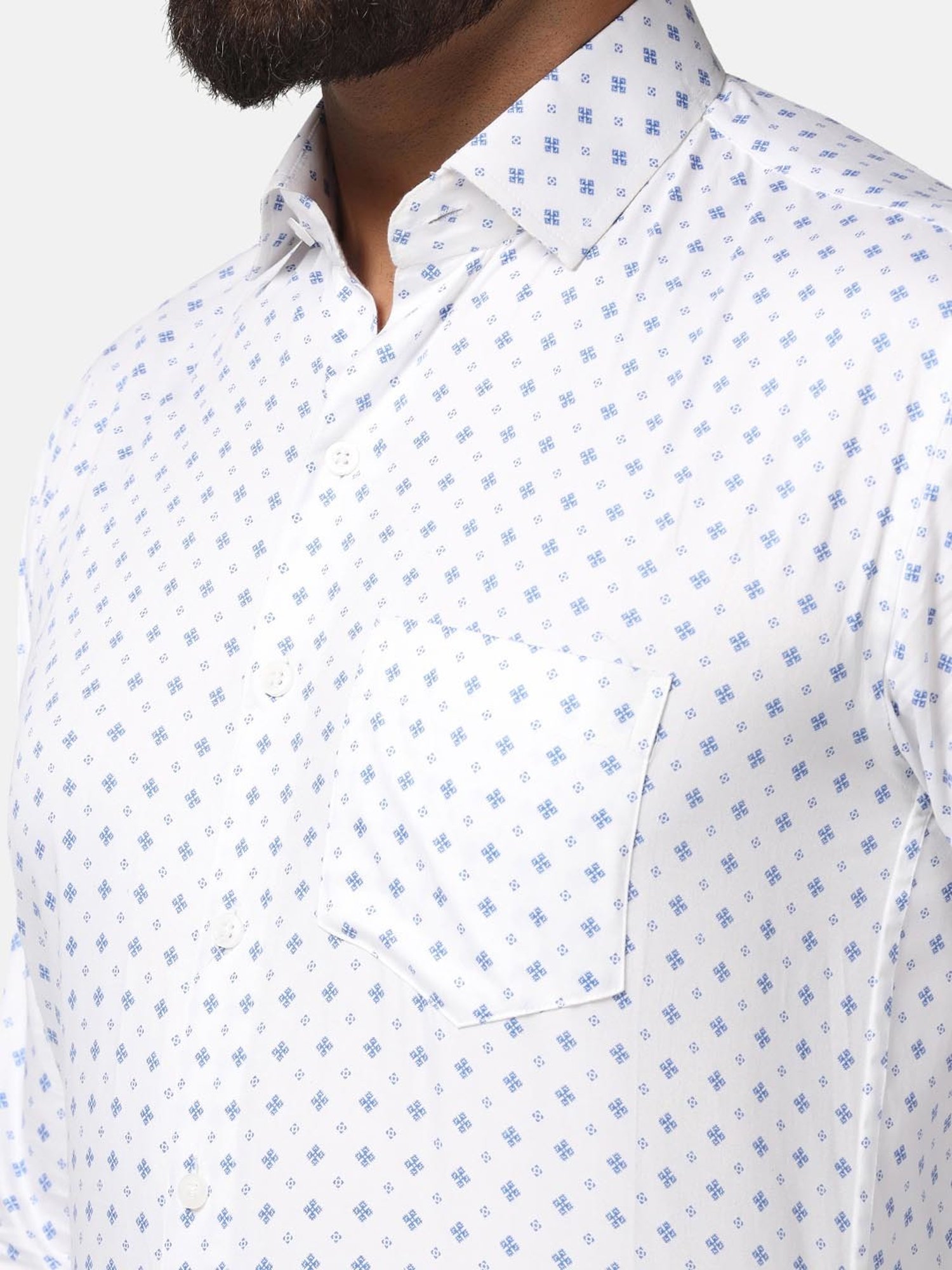 TAHVO White Slim Fit Printed Shirt