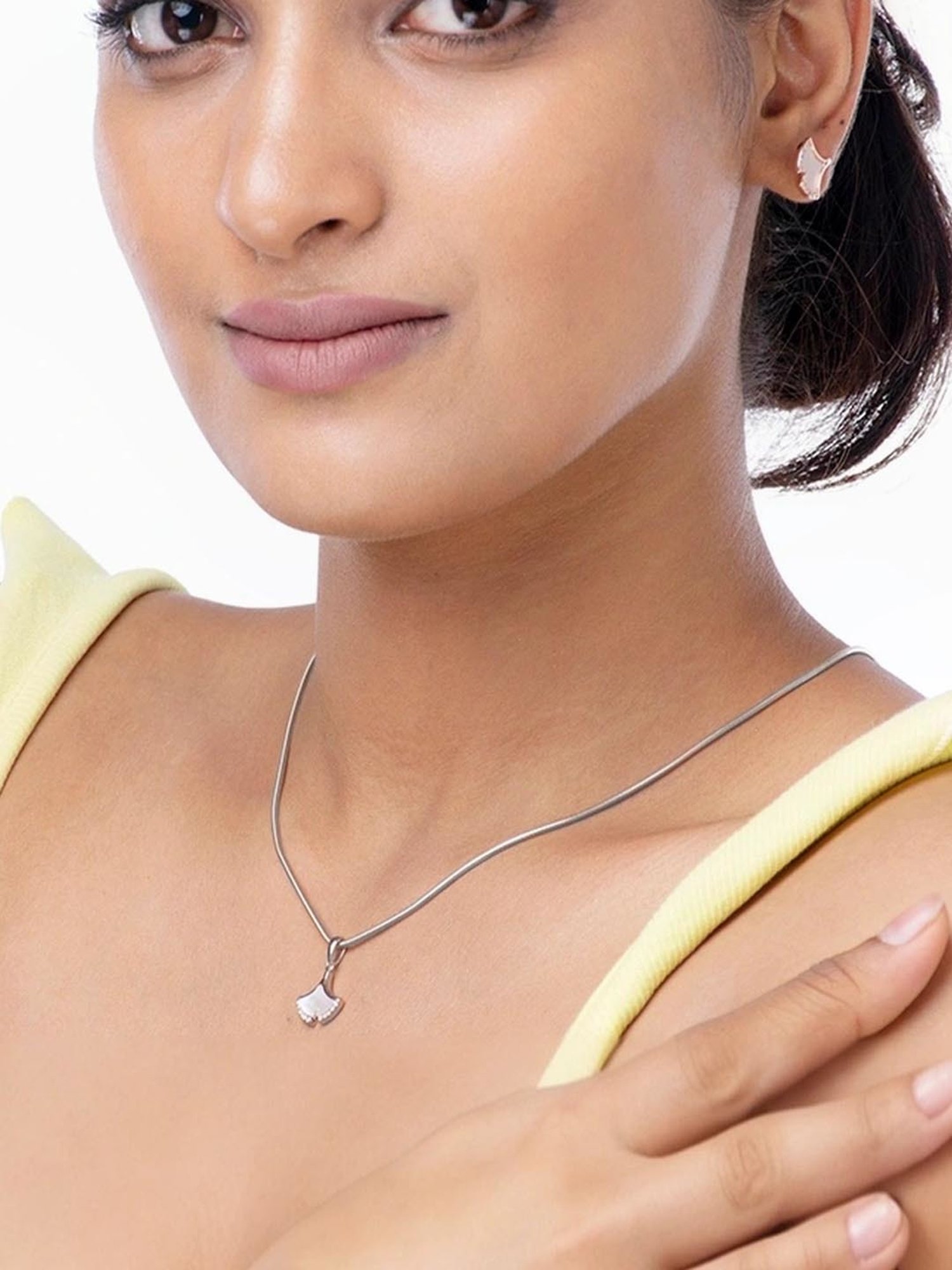 Touch925 Sterling Silver Seashell Pendant Set for women