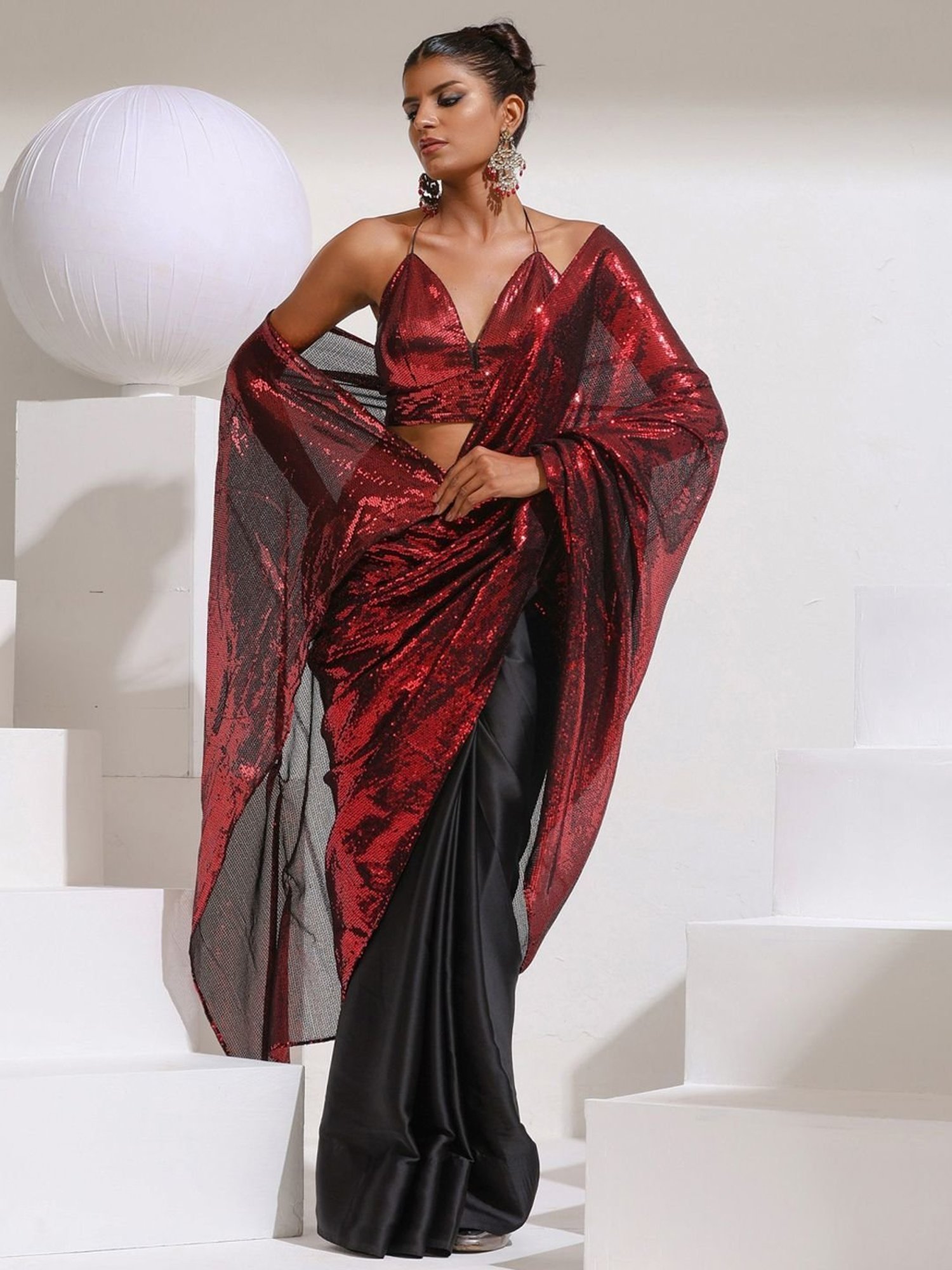 Swtantra Black & Red Plain Saree Without Blouse