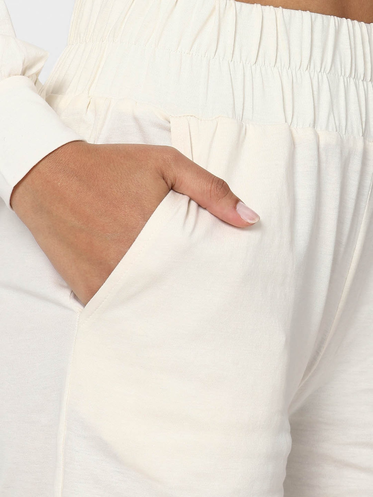 Forever 21 Off White Top With Shorts