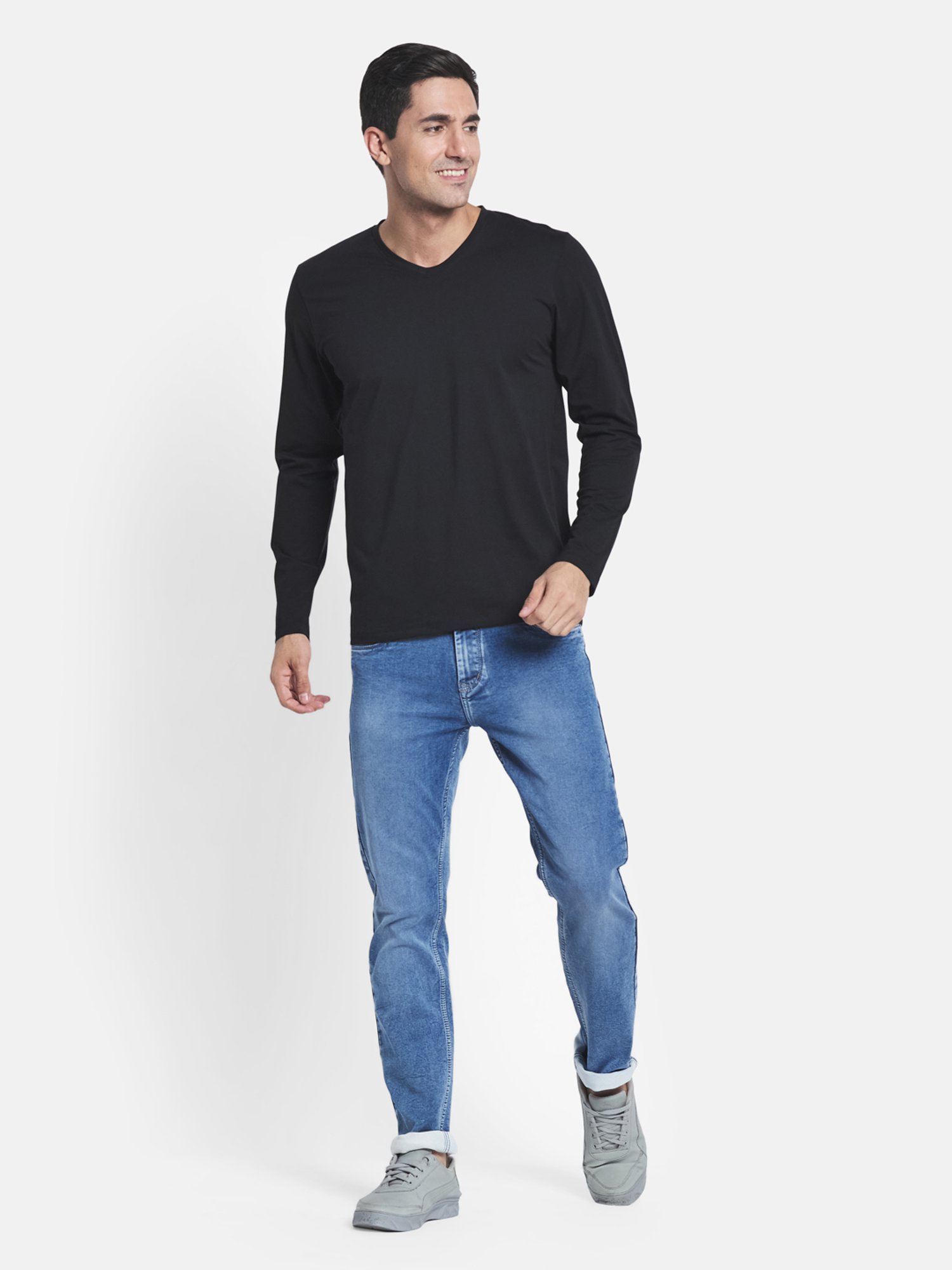 METTLE Black V-Neck T-Shirt