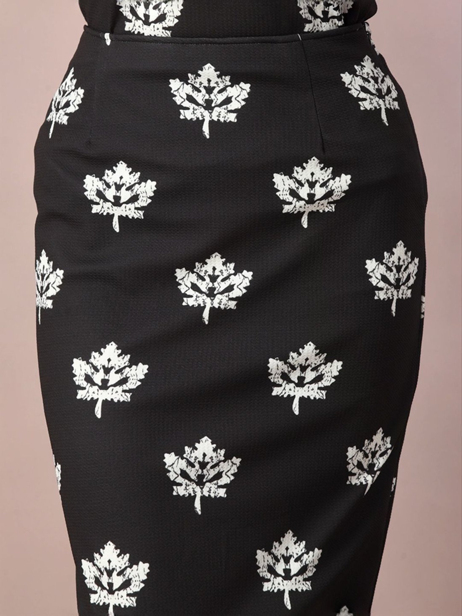 Myshka Black Floral Print Bodycon Skirt