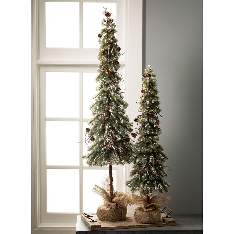 Home Heritage Snowdrift Spruce 6.5 Foot Flocked Christmas Tree with White Lights