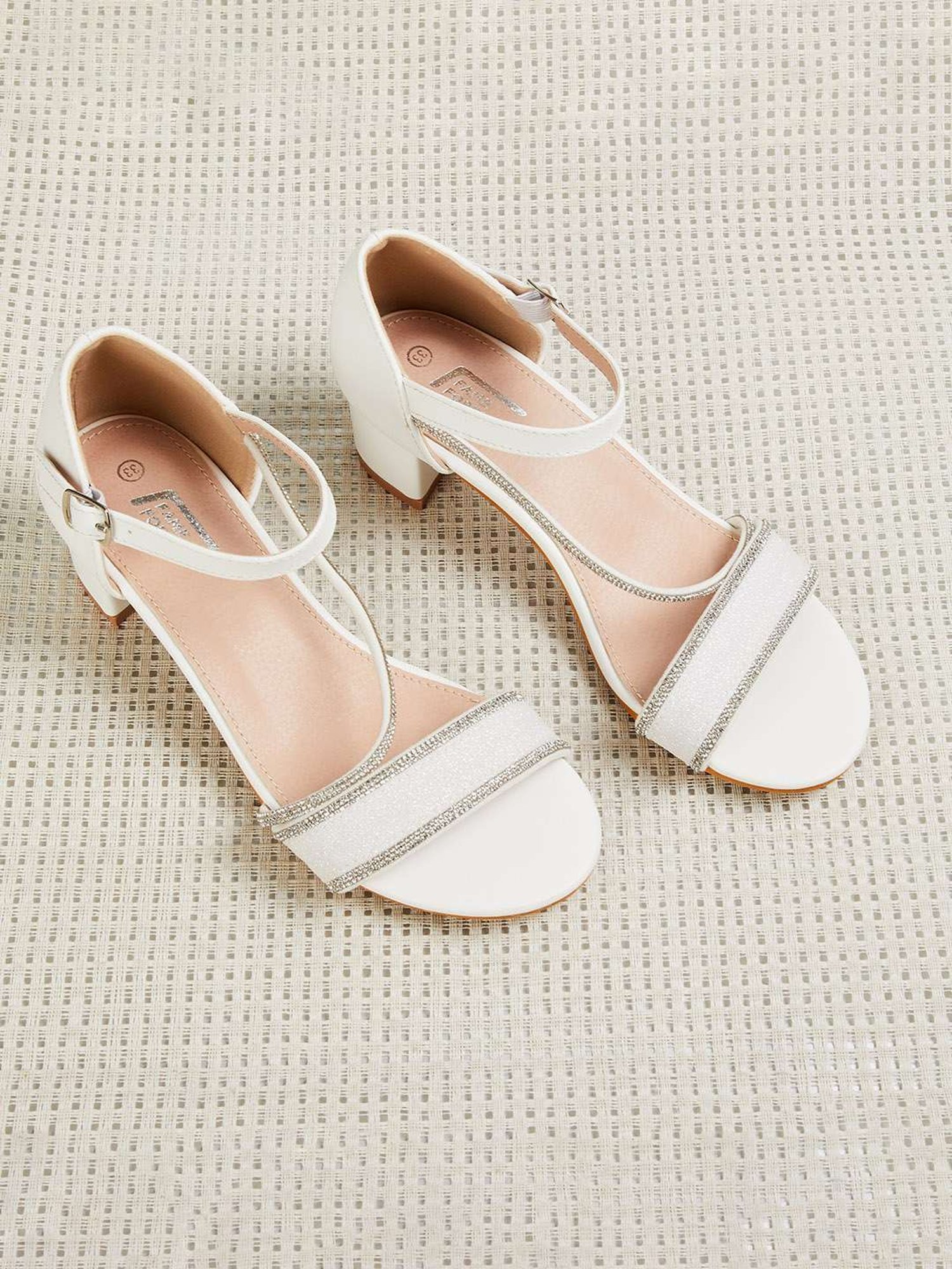 Shoetopia Kids Beige Toe Ring Sandals