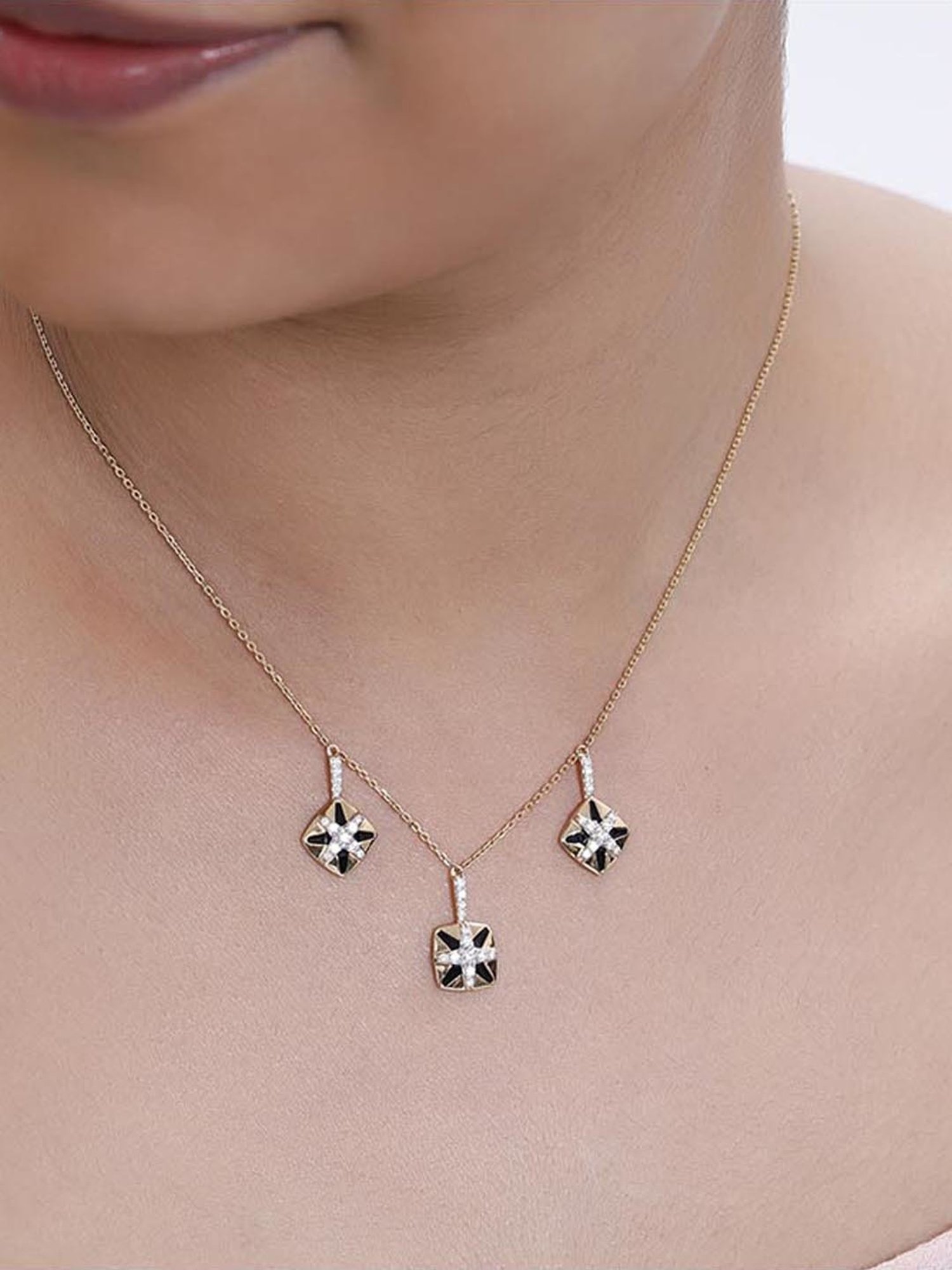 P.N.Gadgil Jewellers 18k Gold Infinity Florall Diamond Necklace For Women