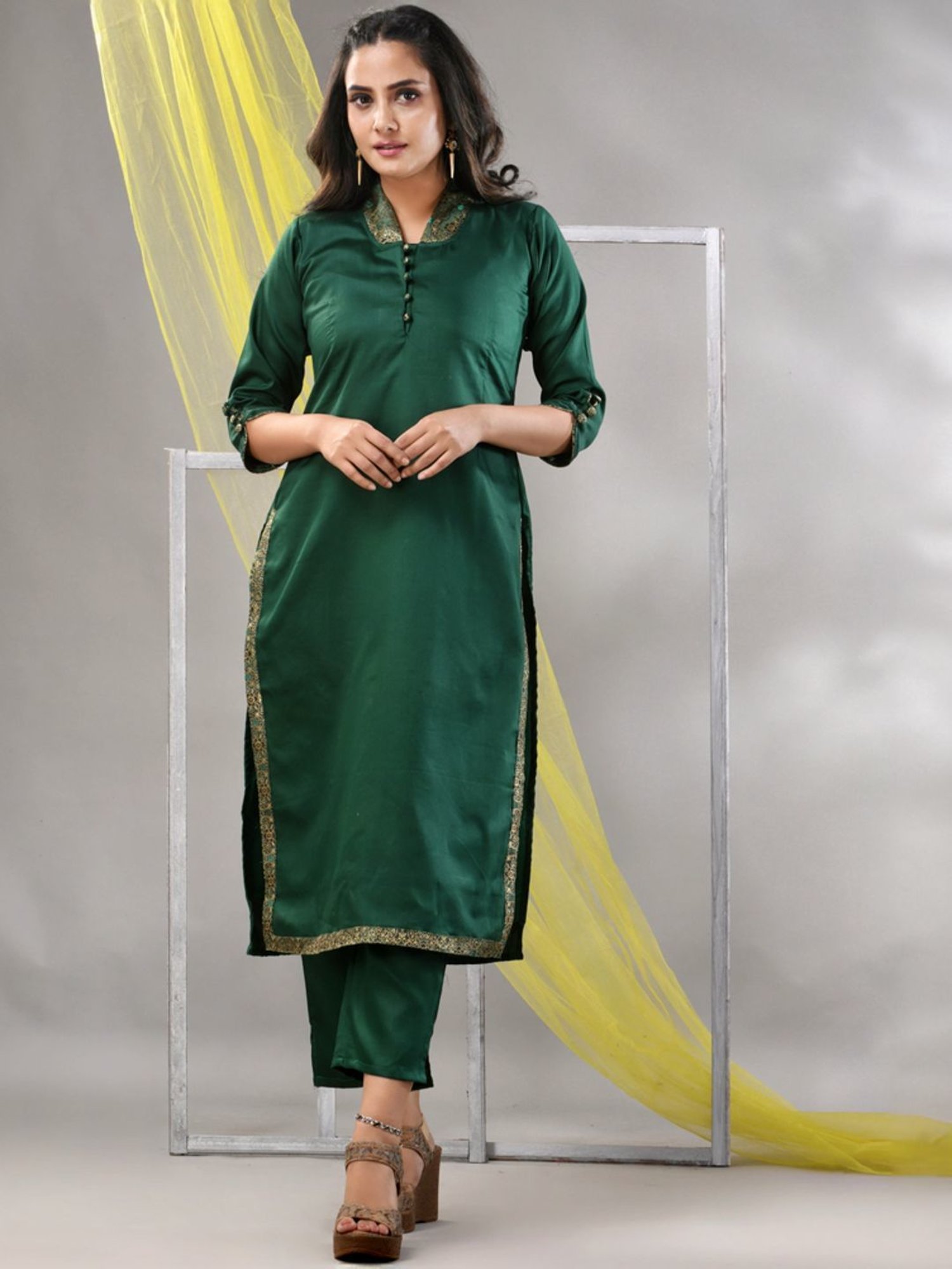 Charukriti Green Straight Kurta