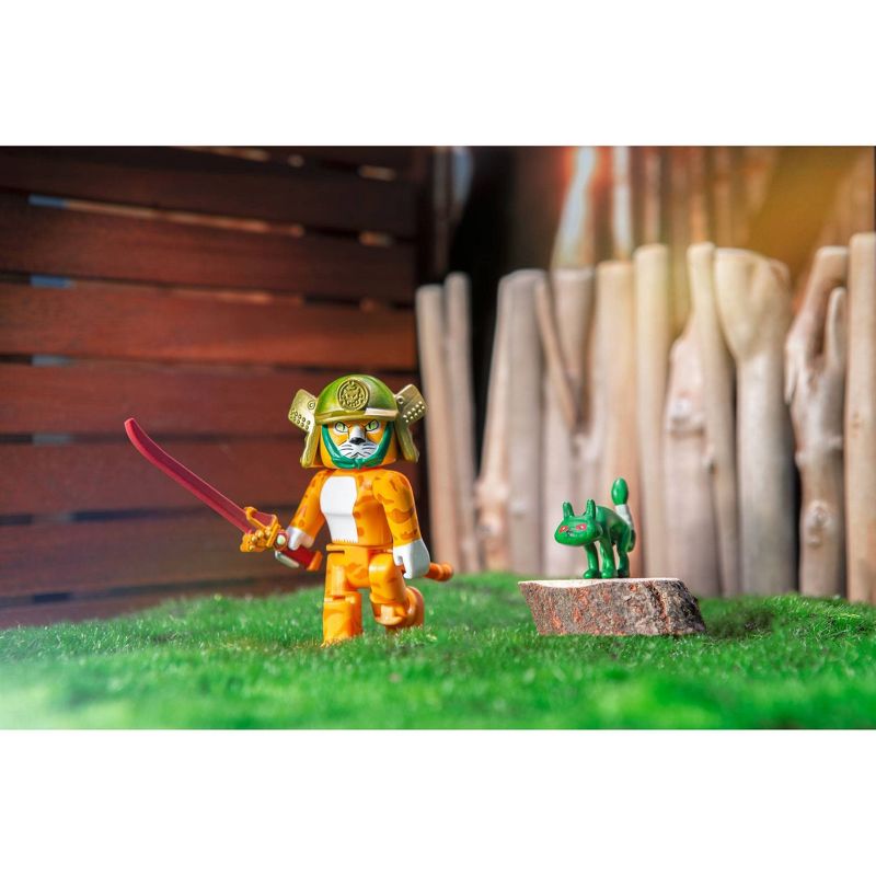 Roblox Avatar Shop Series Collection - Legend of Cat Figure Pack (Includes Exclusive Virtual Item)