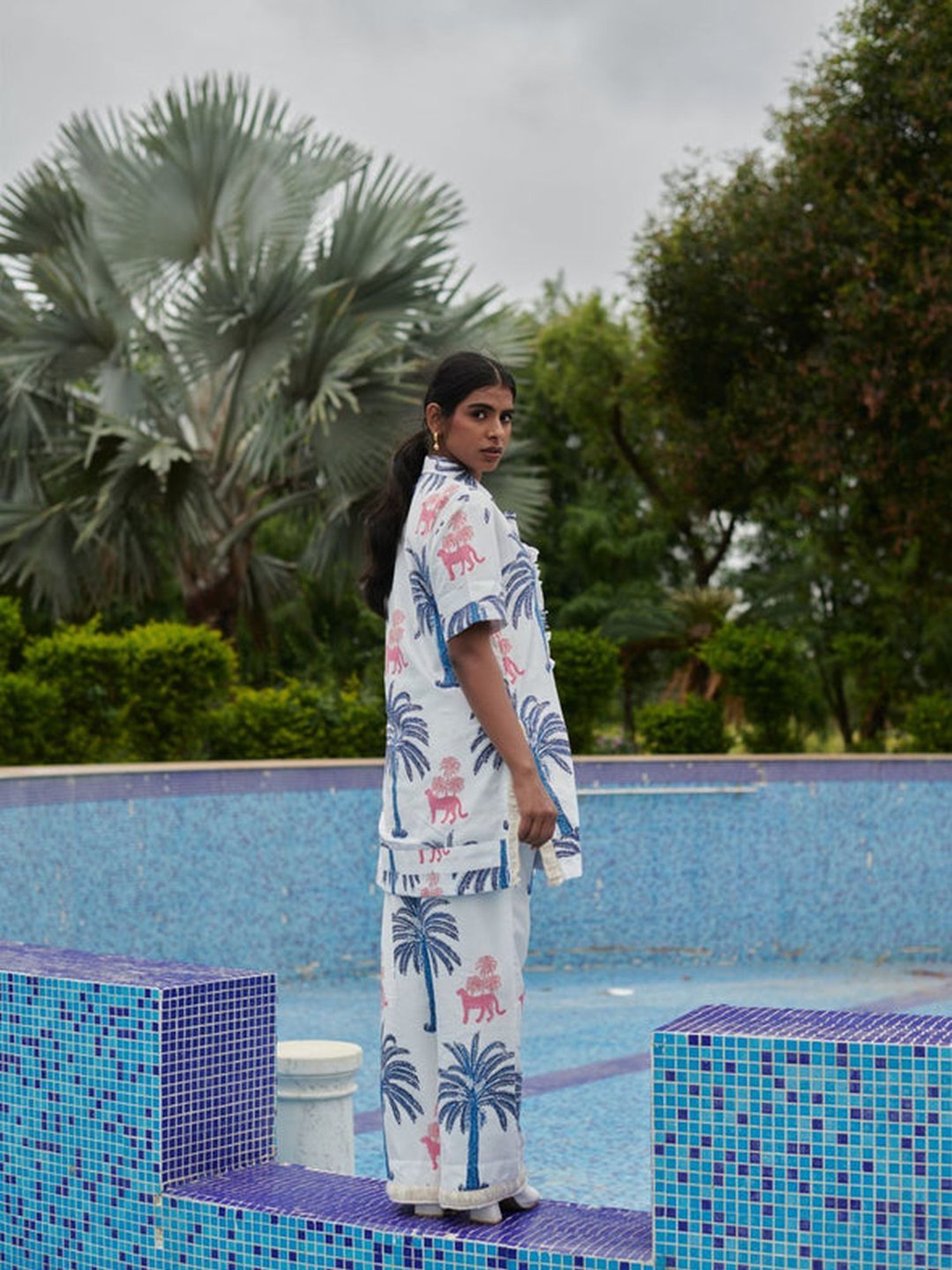Khajoor Studio White & Blue Sundaze Khajoor Pink Panther Shirt Shirt & Pant Co-ord Set
