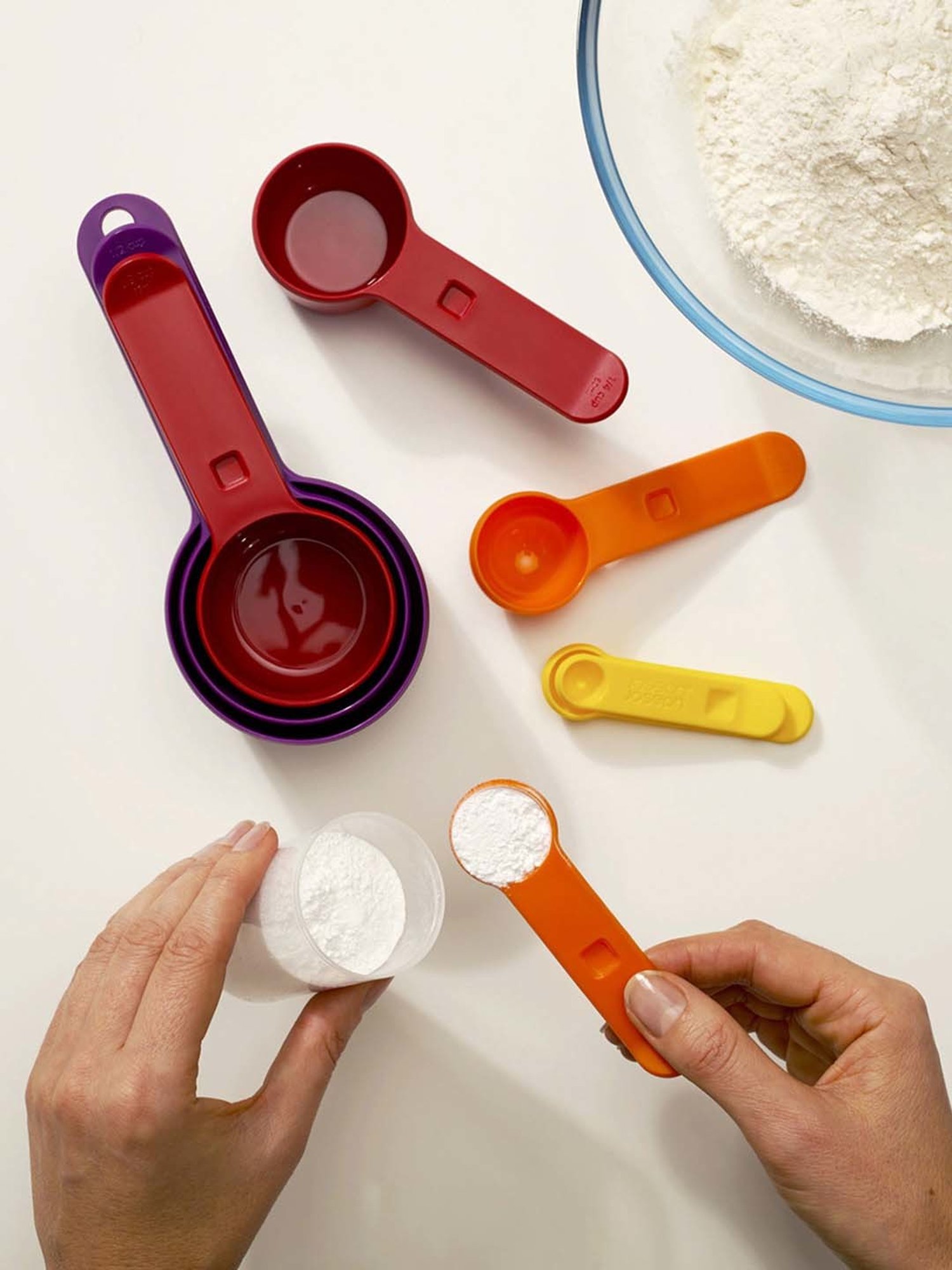 KitchenCraft Black Plastic Magnetic Measuring Cup - Set of 4