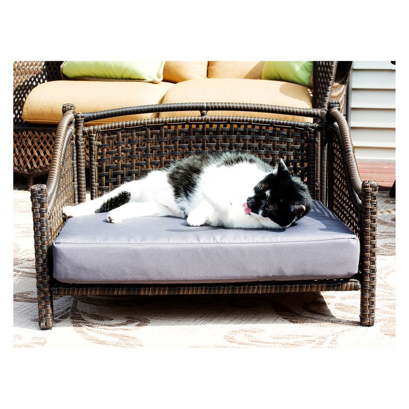 Iconic Beds for Dogs and Cats - Rattan Maharaja Bed - Brown