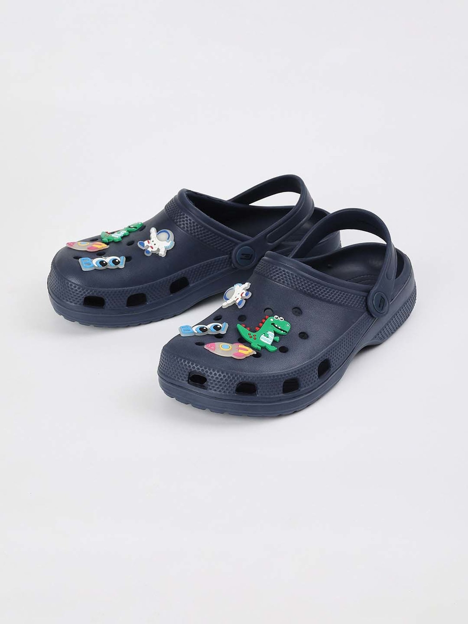 FAME FOREVER Kids Navy Back Strap Clogs