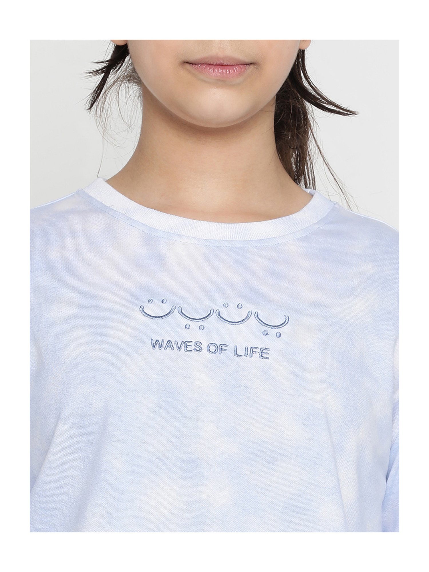 Lil Tomatoes Kids Blue & White Graphic Print Full Sleeves Crop Top