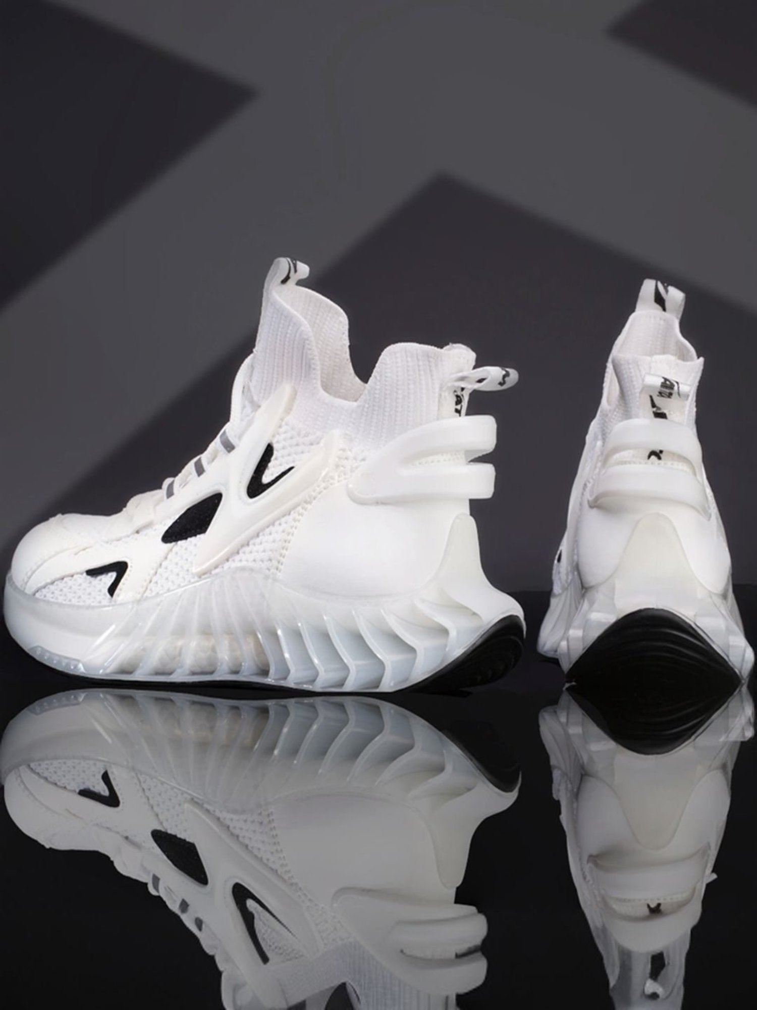 Atom Men's SpeedRider White Running Shoes