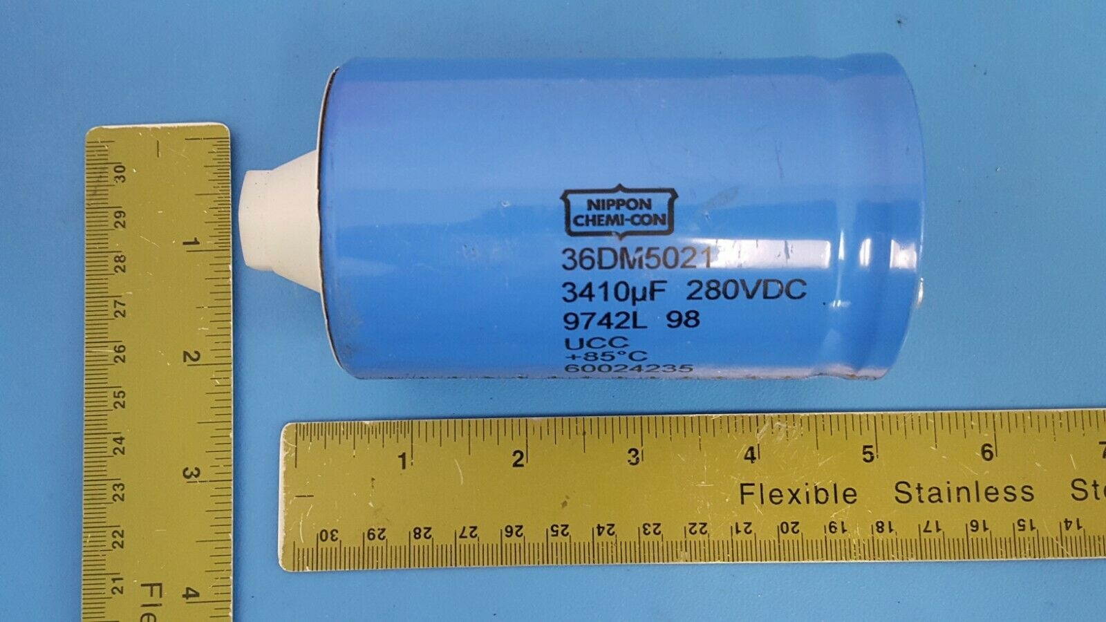 IMC1210-27UH-10% VISHAY INDUCTOR 27uH 10% SMD 50 PIECES