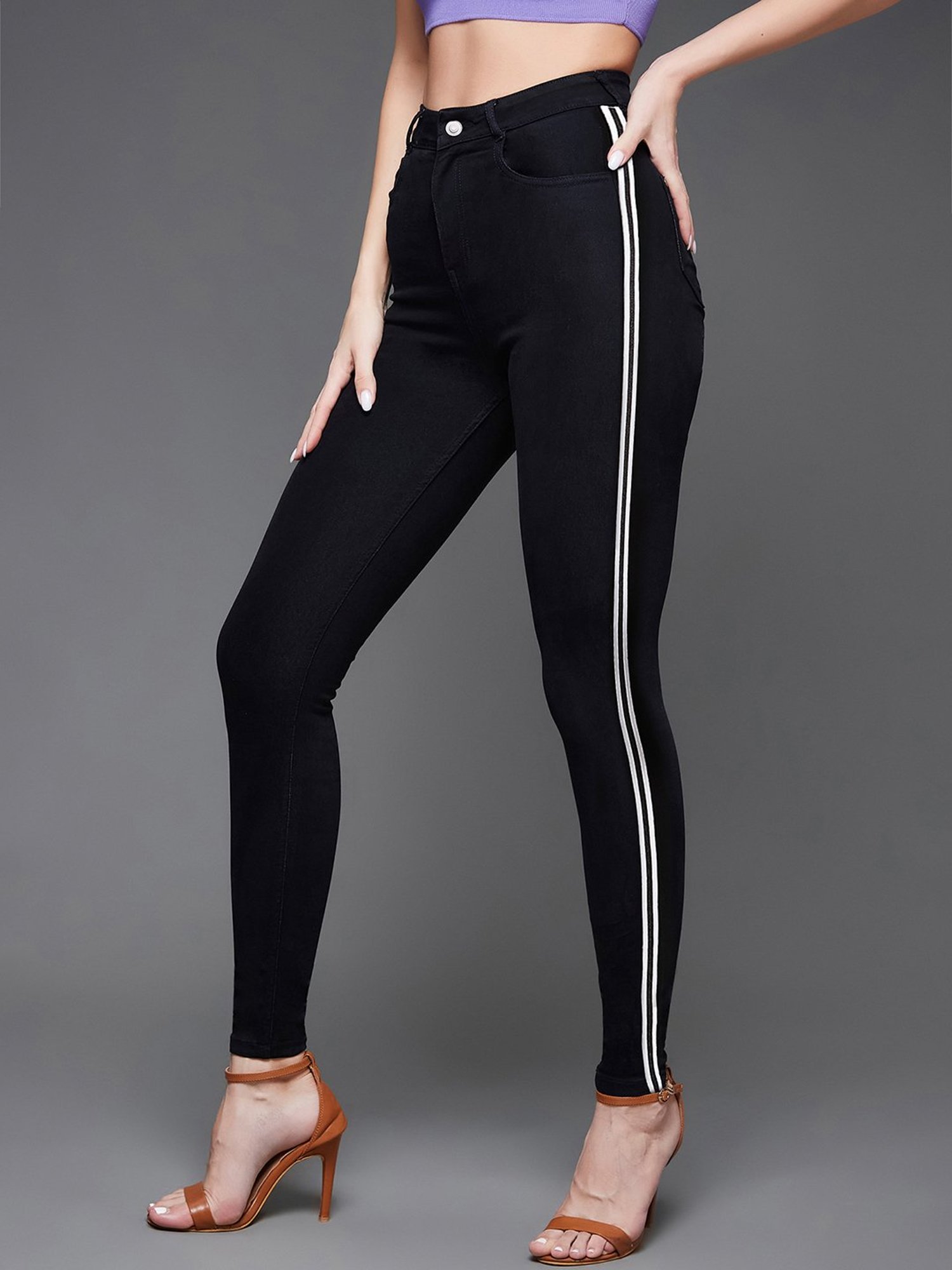 DOLCE CRUDO Black Mid Rise Stretchable Jeans