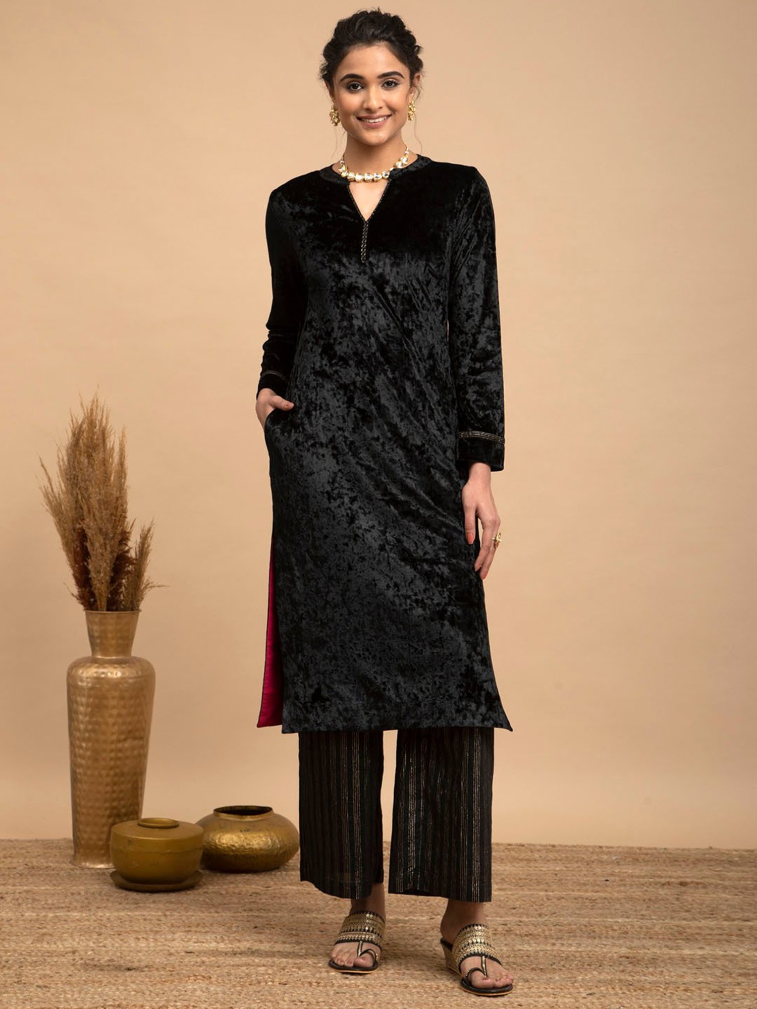 Pink Fort Black Regular Fit Kurta