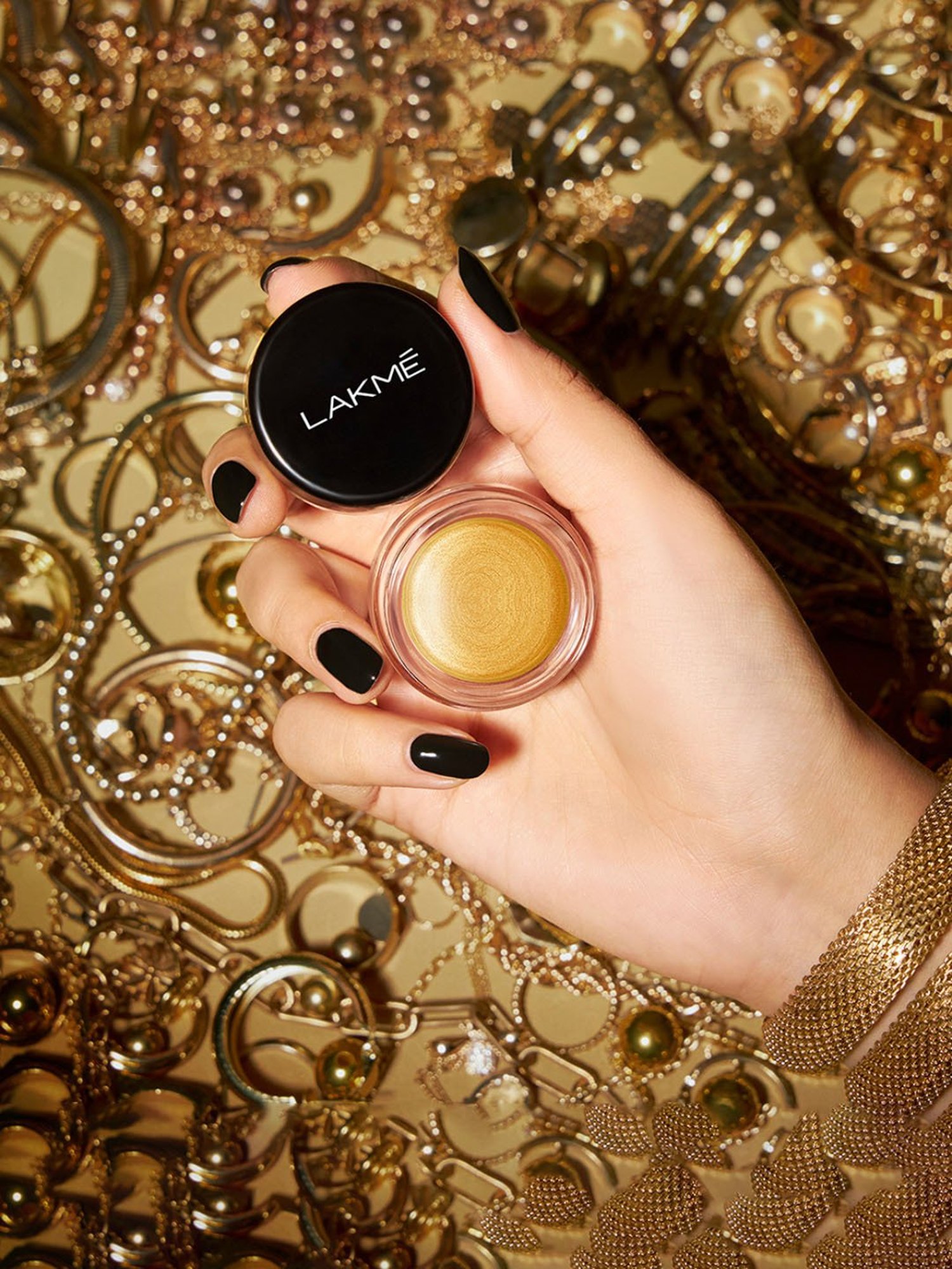 Lakme Glitterati Eye Paint Shimmer Creme Eyeshadow Champagne Rain - 3 gm