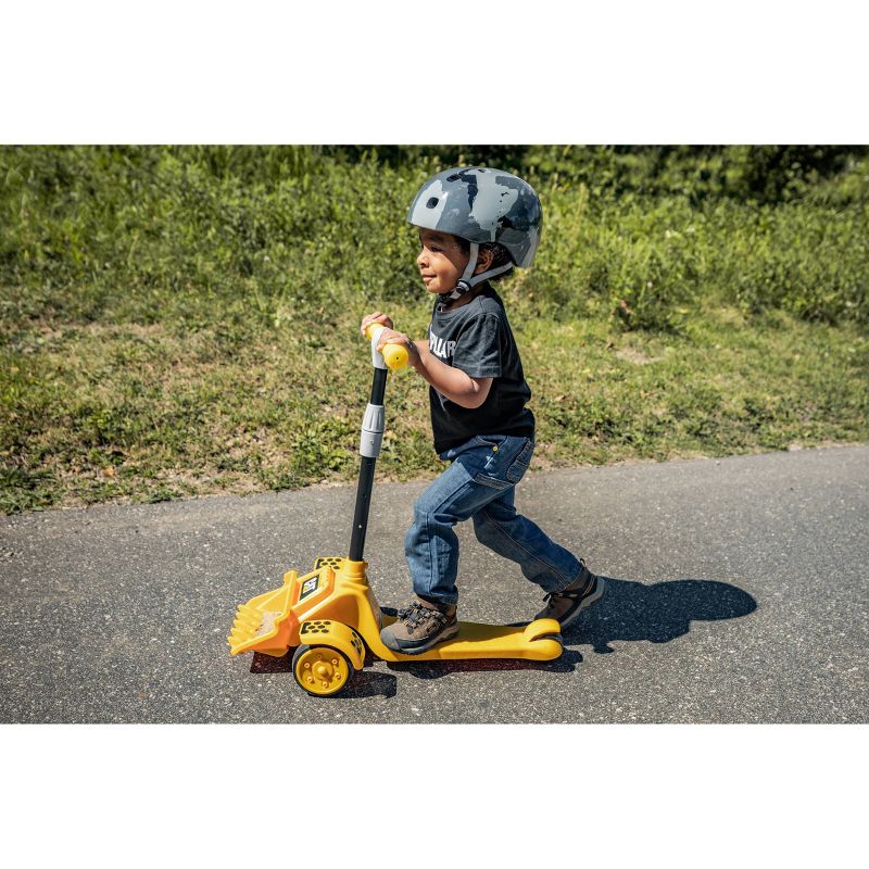 Kid Trax CAT 3 Wheel Kick Scooter - Yellow