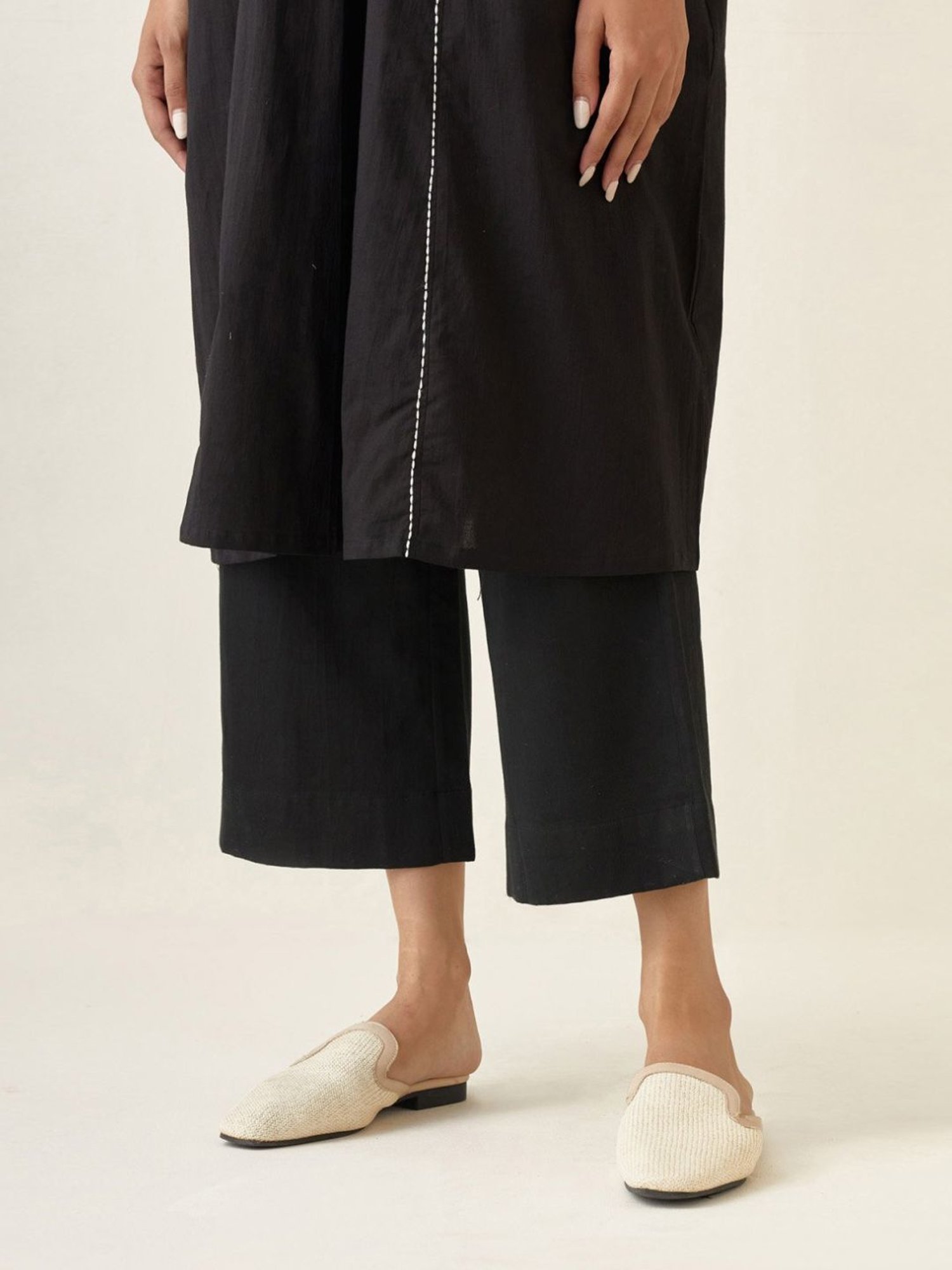 Vinusto Black Summer Nostalgia Kurta with Pant
