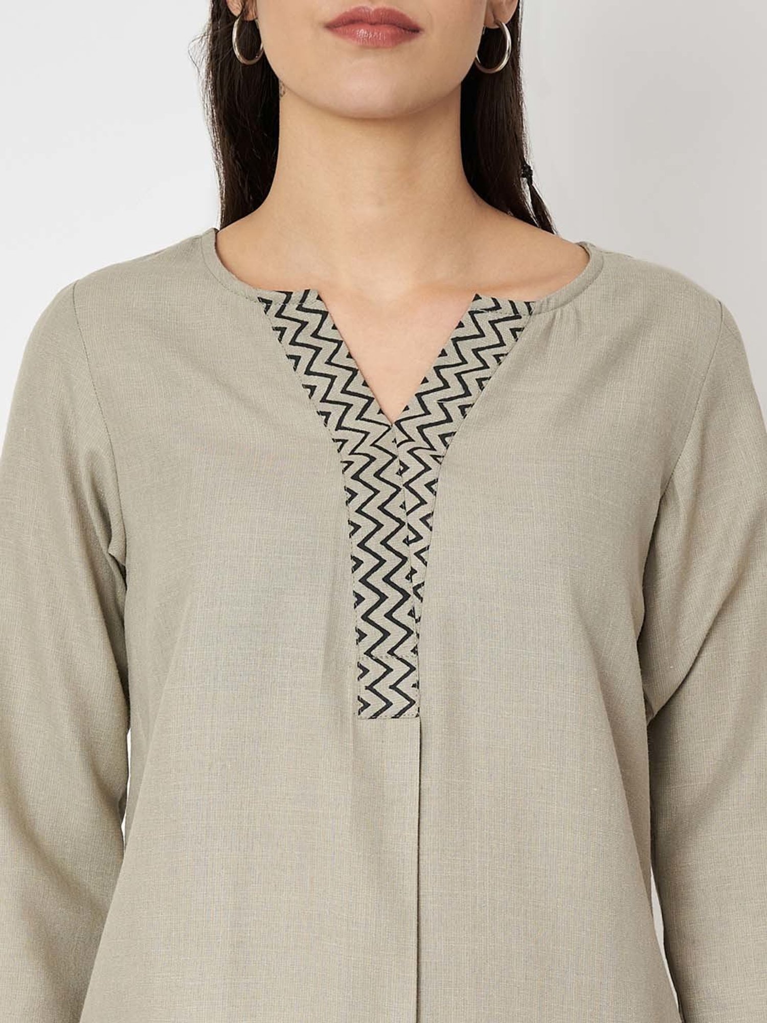 9rasa Grey Printed Straight Kurti