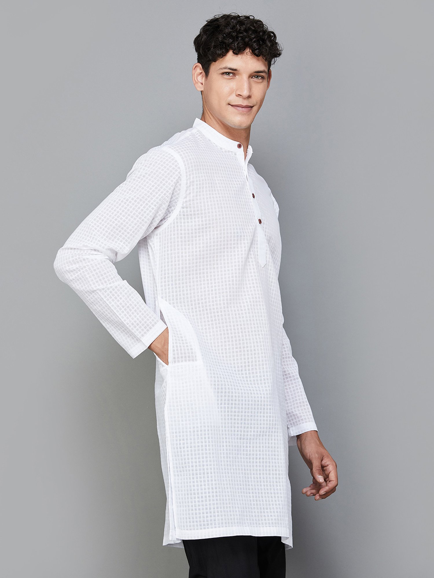 Manthan Red Full Sleeves Solid Kurta