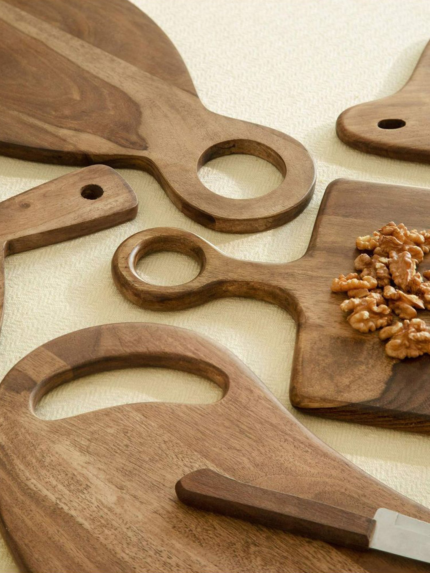 Crayton Natural Beige Mango Wood Chopping Board - Set of 1