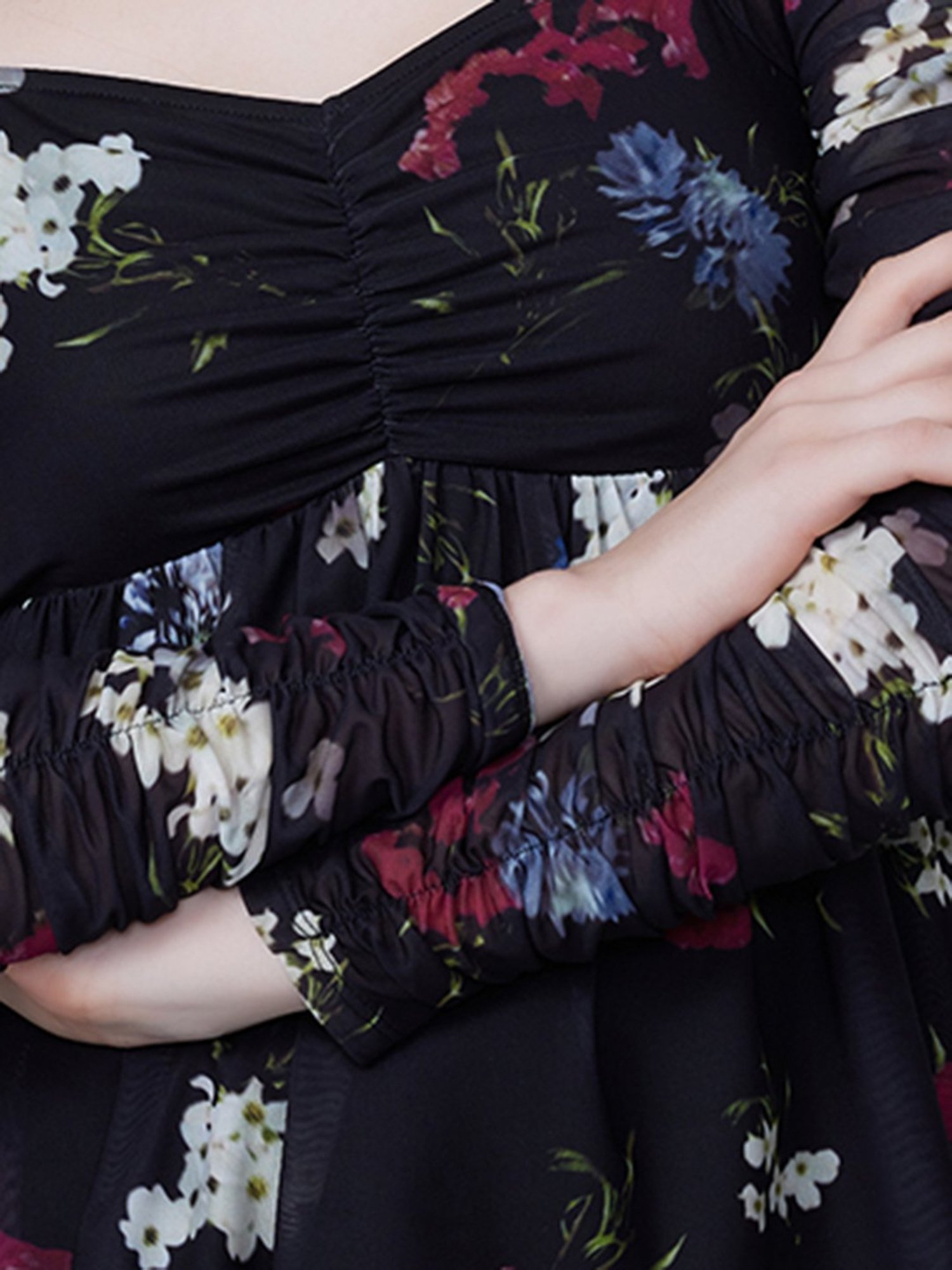 Cover Story Black Floral Print Top